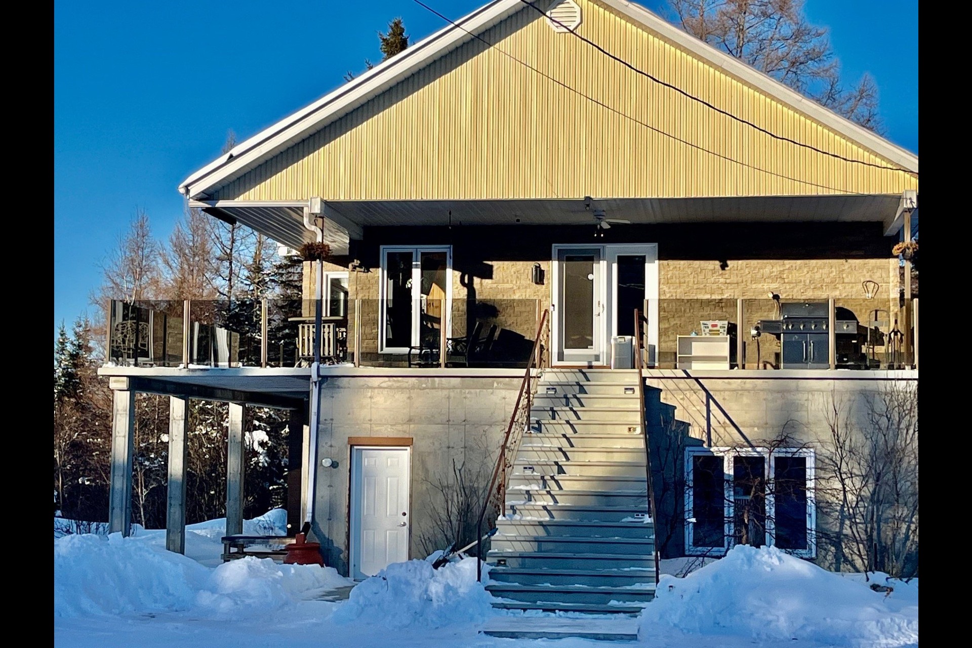 image 9 - House For sale Lac-Kénogami Saguenay  - 11 rooms