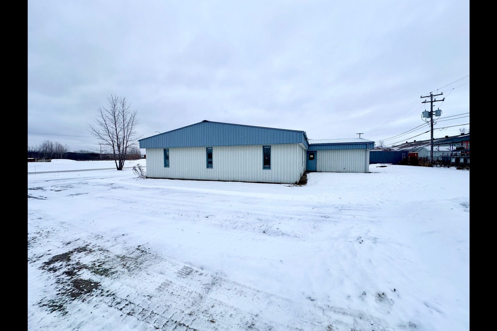 image 5 - Commercial building For rent Chicoutimi Saguenay 