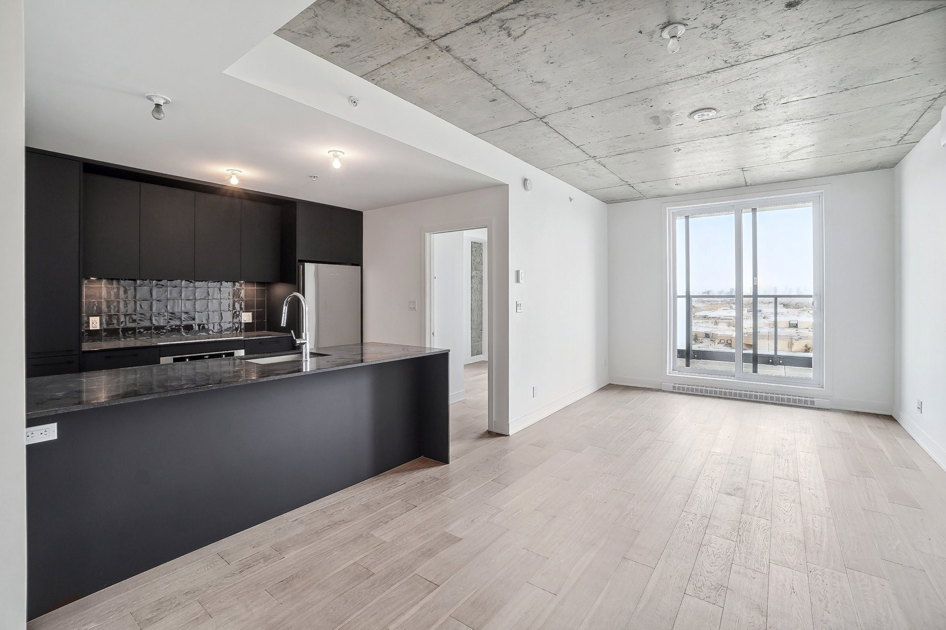 image 6 - Apartment For rent LaSalle Montréal  - 6 rooms