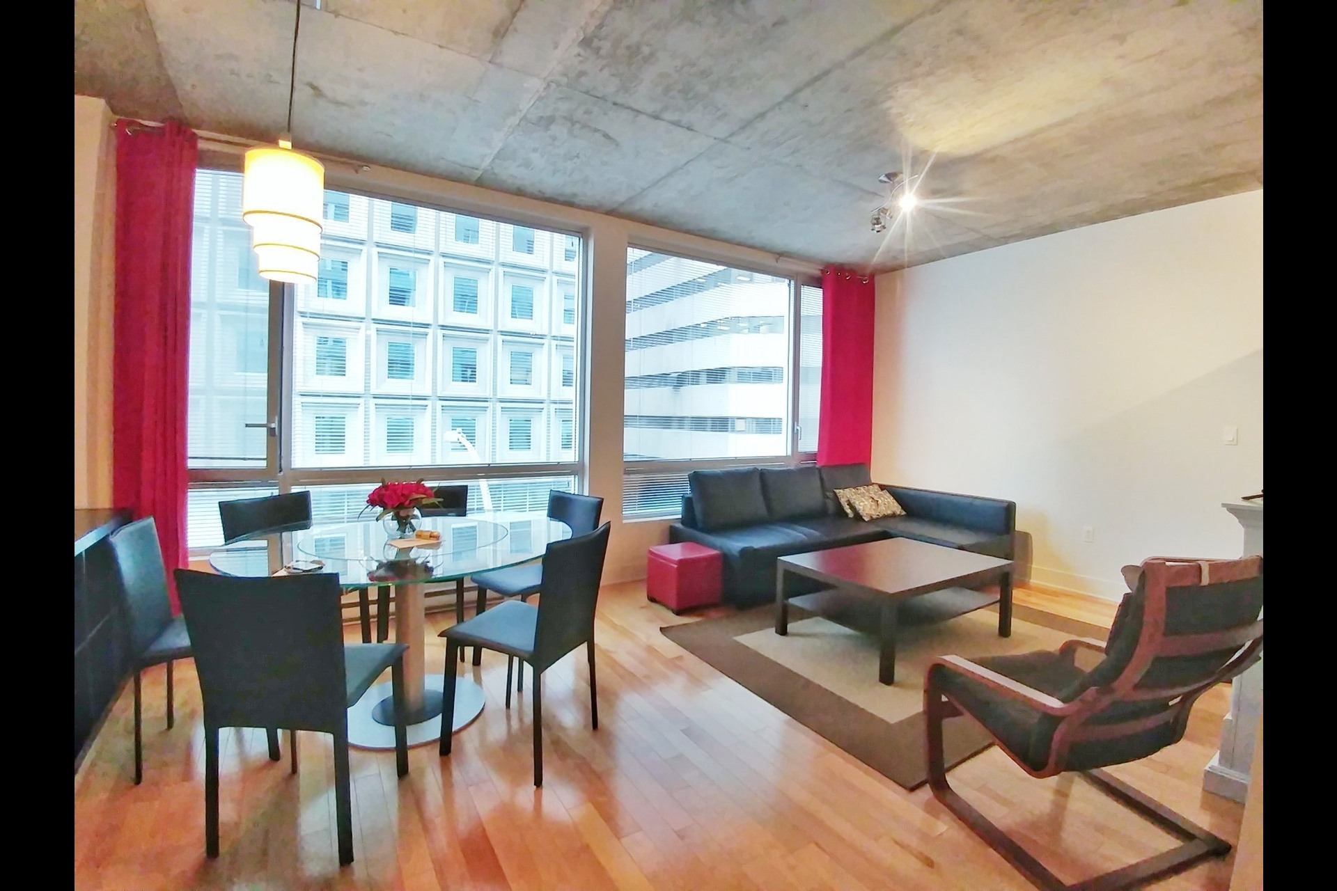 image 0 - Apartment For rent Ville-Marie Montréal  - 3 rooms