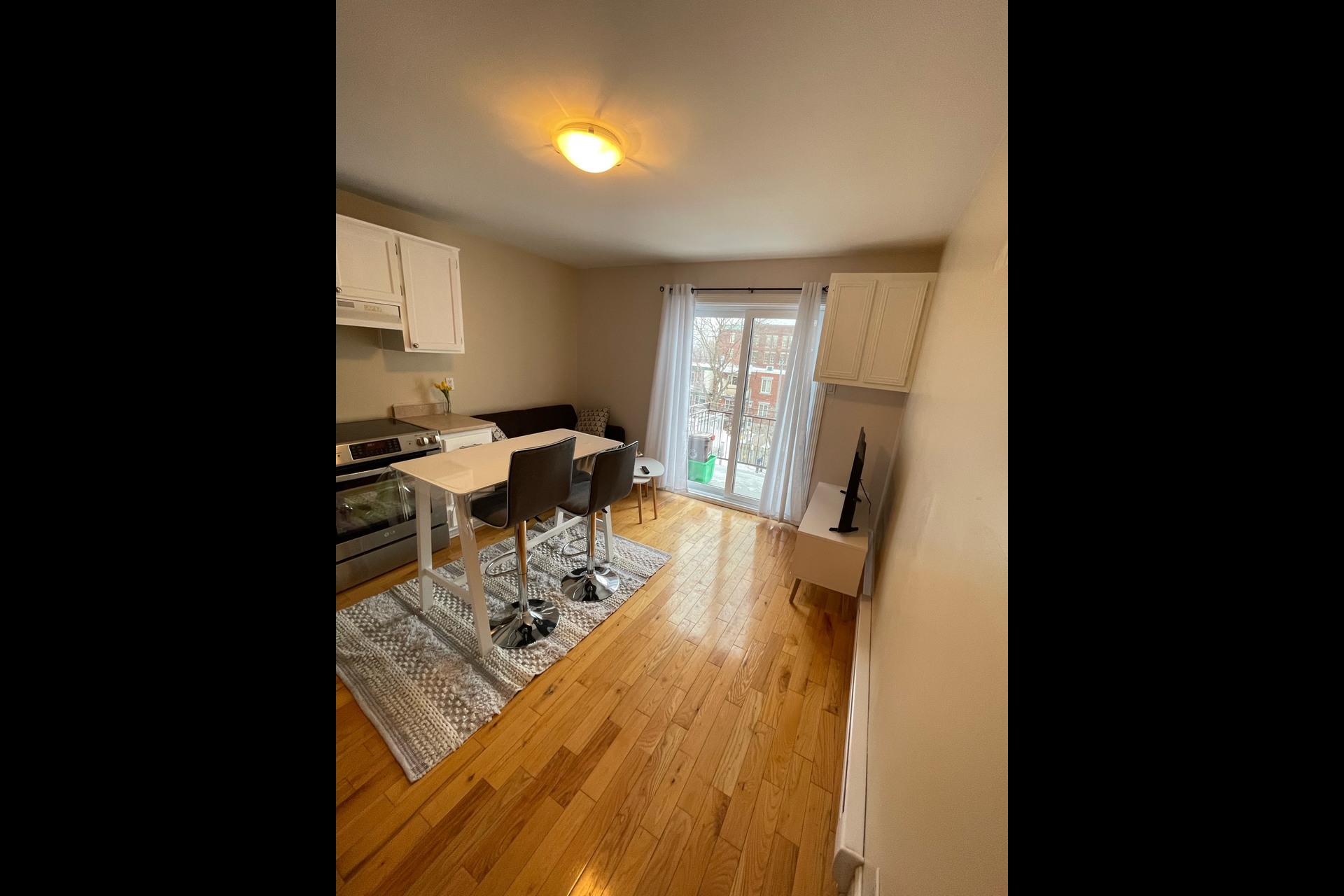 image 3 - Apartment For rent Montréal - 3 rooms