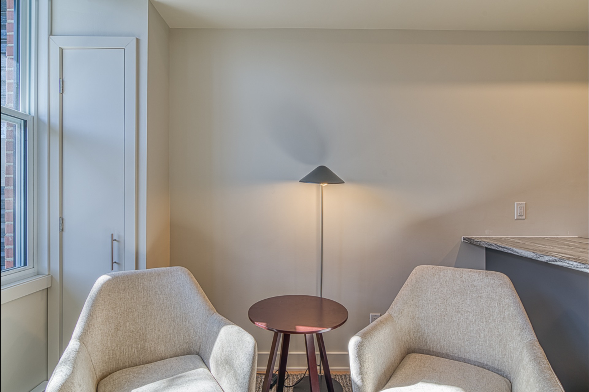image 15 - Furnished Appartement For rent Montréal - 3 rooms