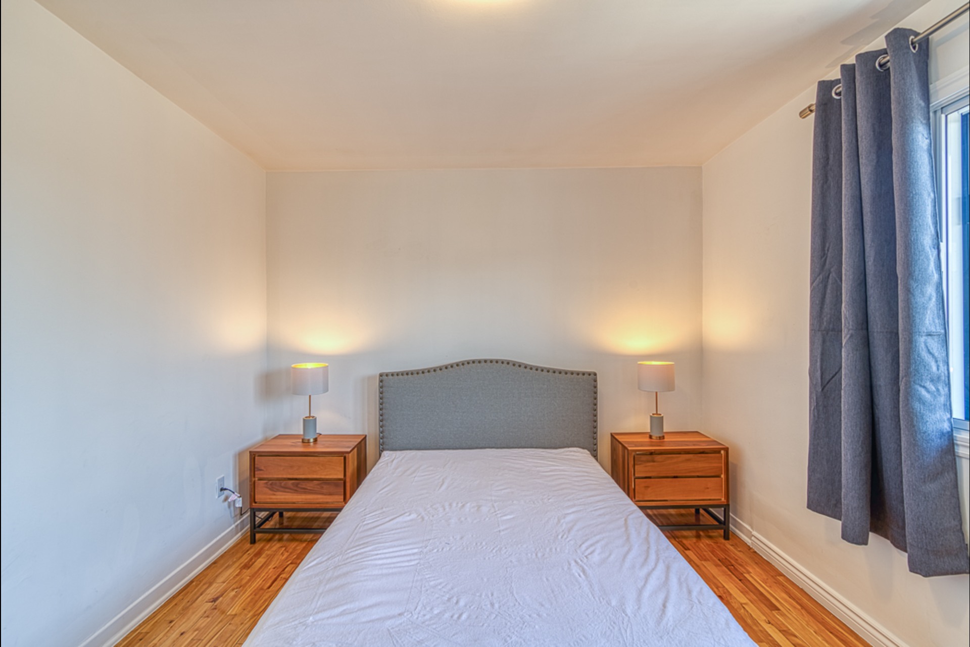 image 3 - Apartment For rent Montréal - 4 rooms