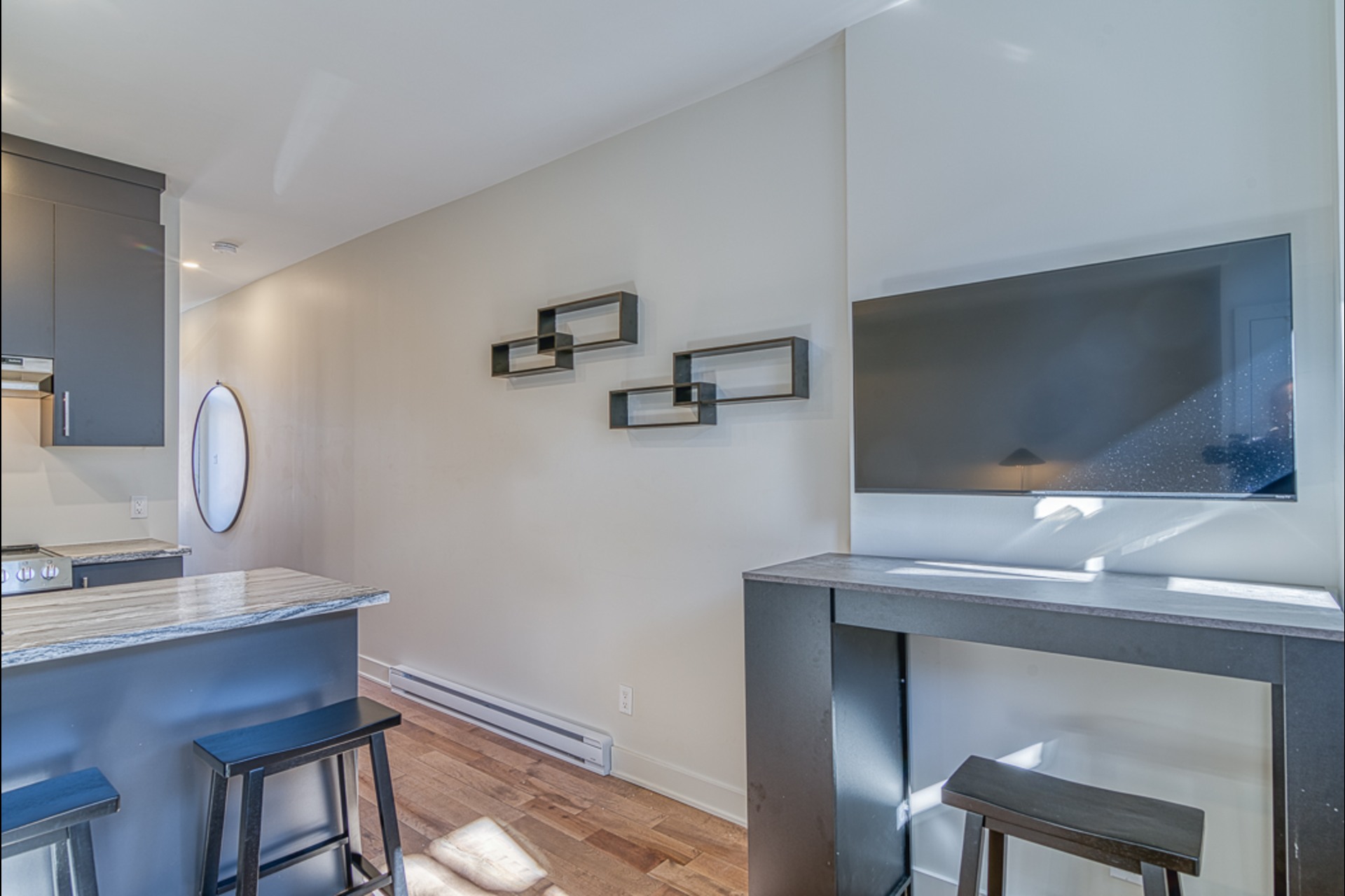 image 19 - Furnished Appartement For rent Montréal - 3 rooms