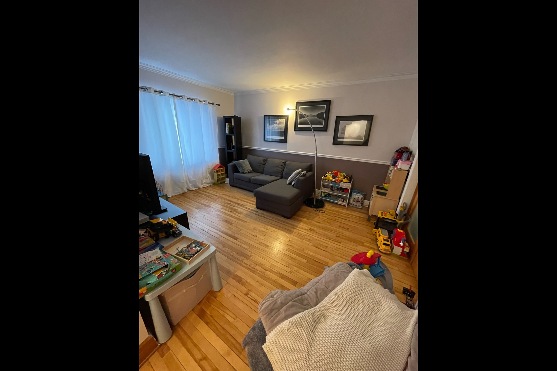 image 0 - Apartment For rent Montréal - 7 rooms