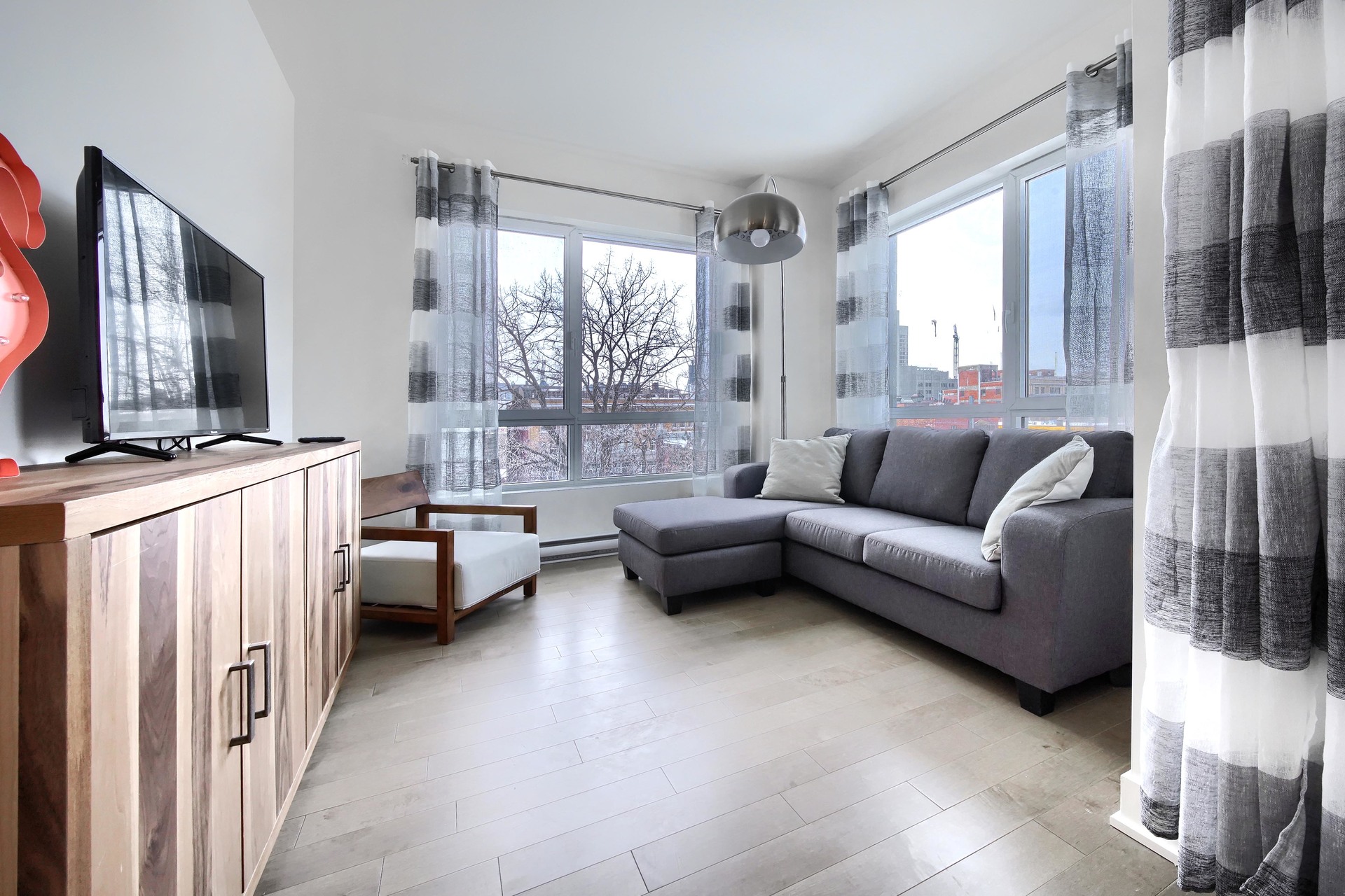 image 6 - Condo For rent Montréal - 4 rooms