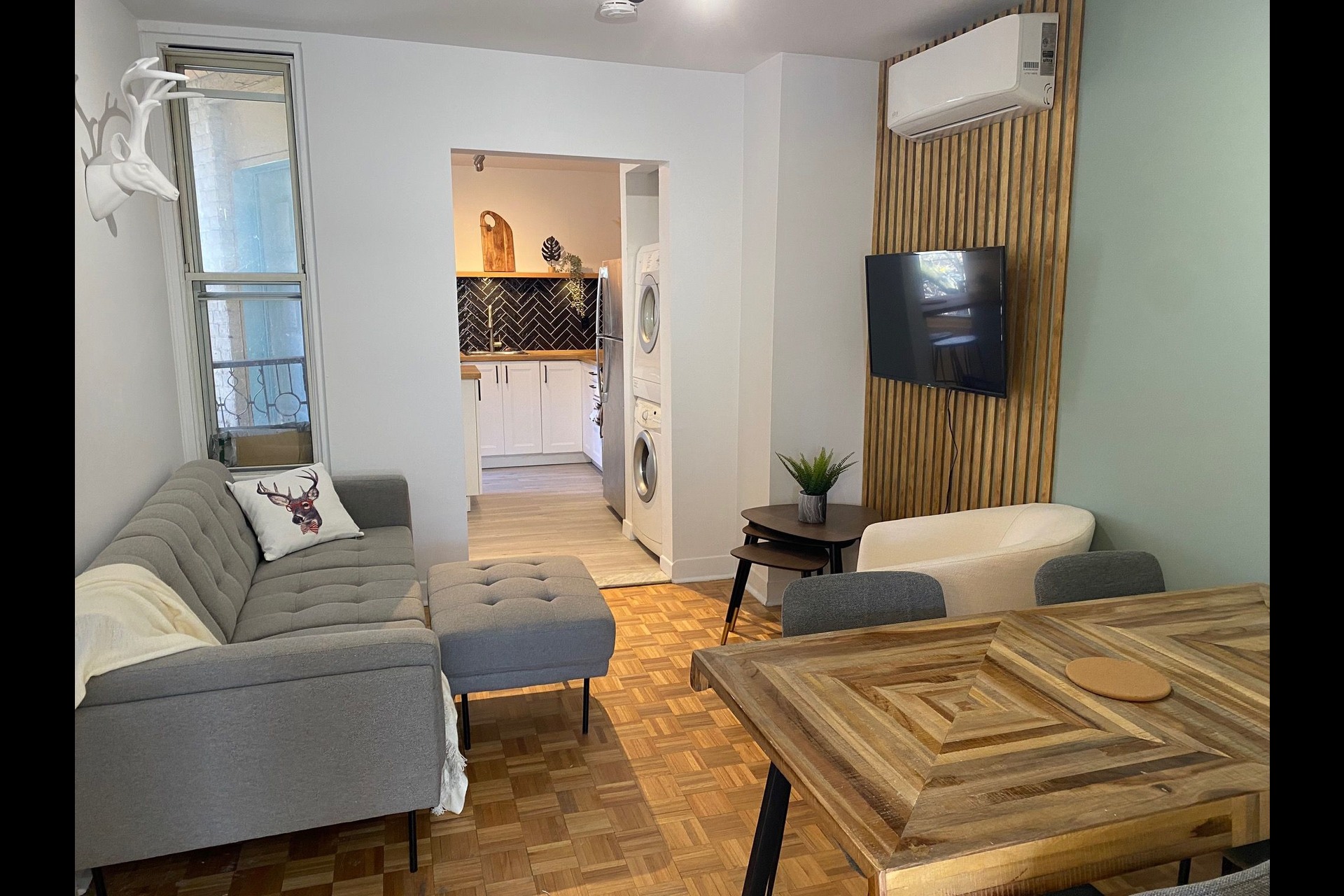 image 0 - Apartment For rent Montréal - 5 rooms