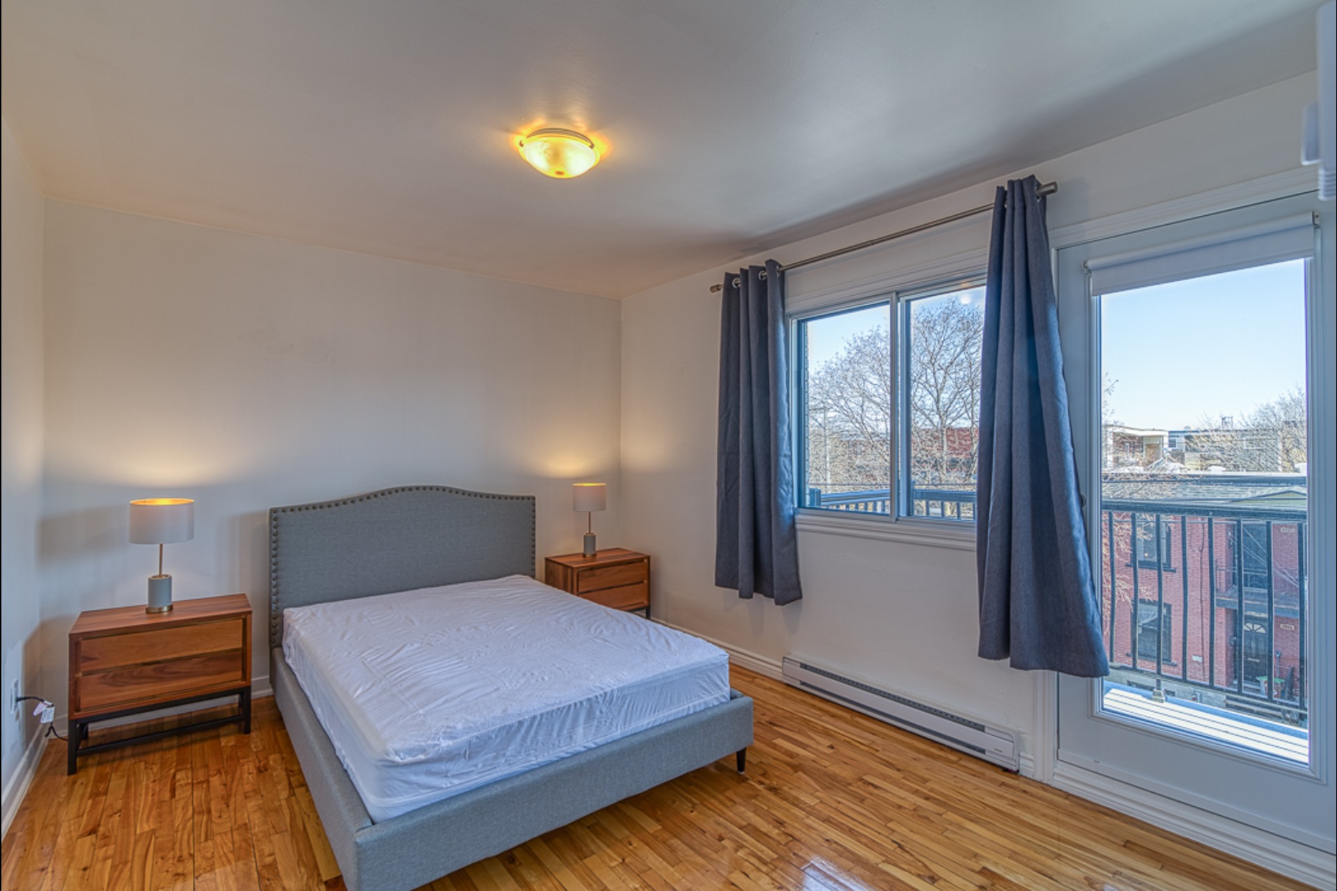 image 4 - Apartment For rent Montréal - 4 rooms