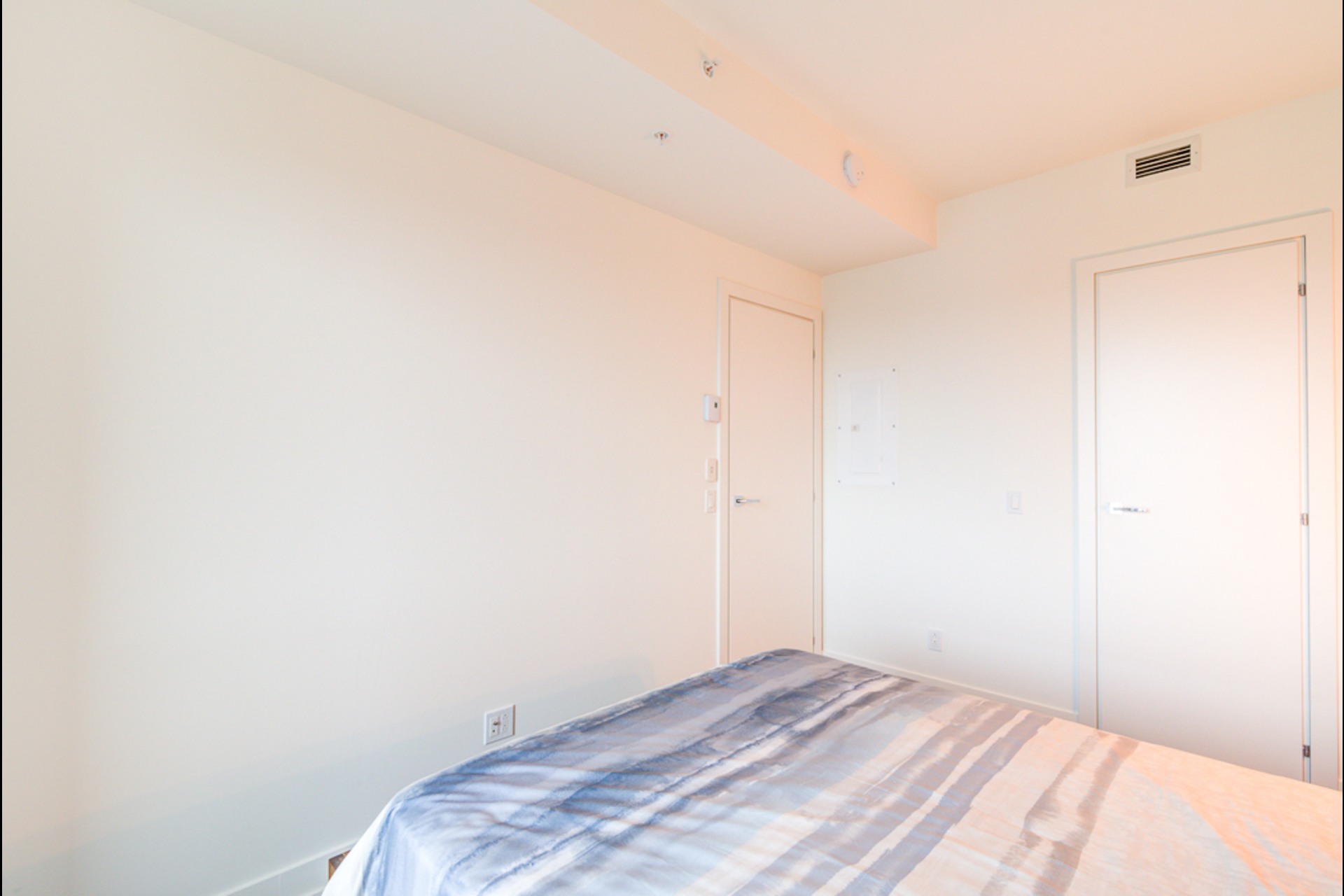 image 9 - Condo For rent Montréal - 4 rooms