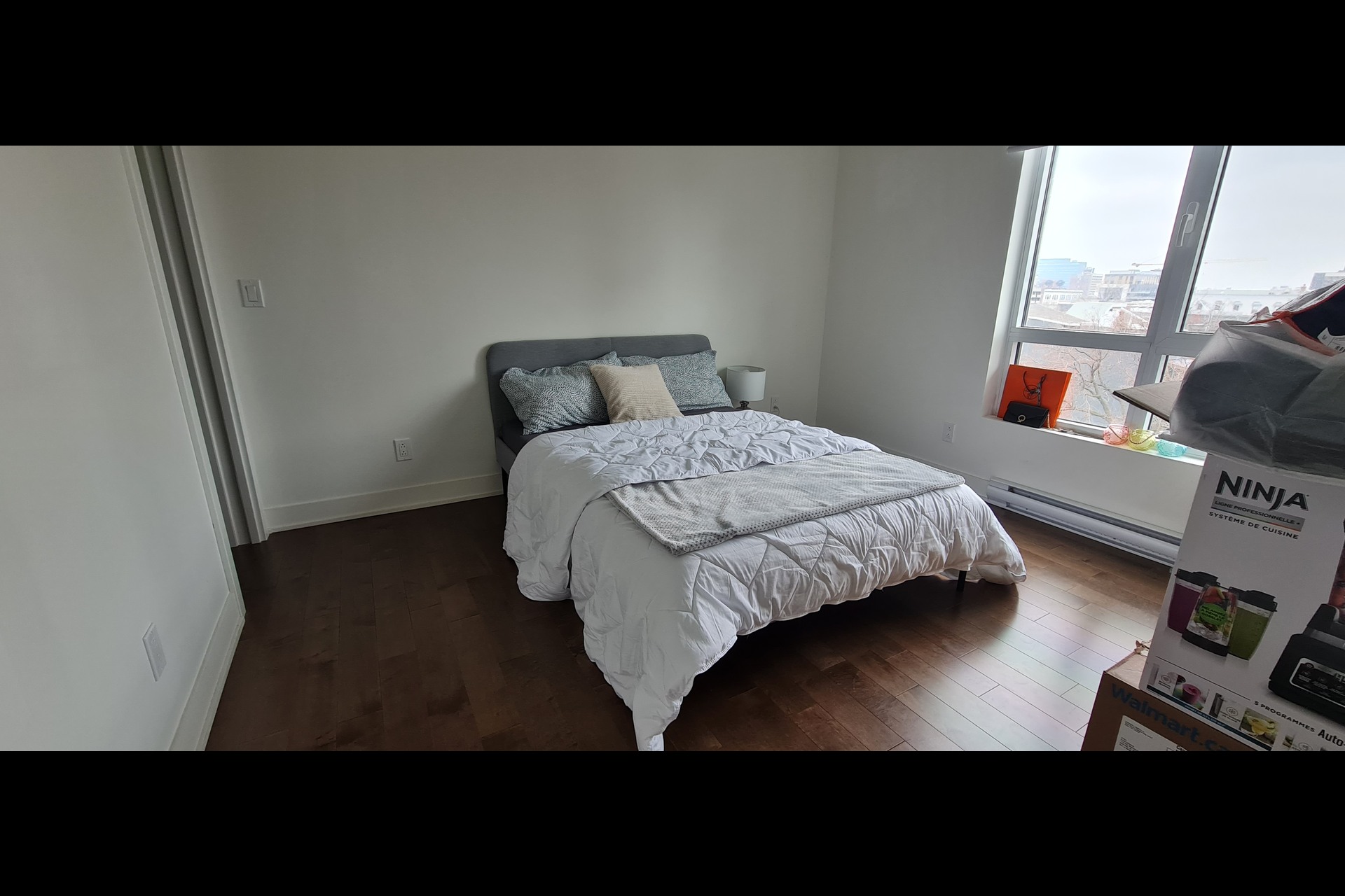 image 3 - Condo For rent Montréal Ville-Marie - 4 rooms