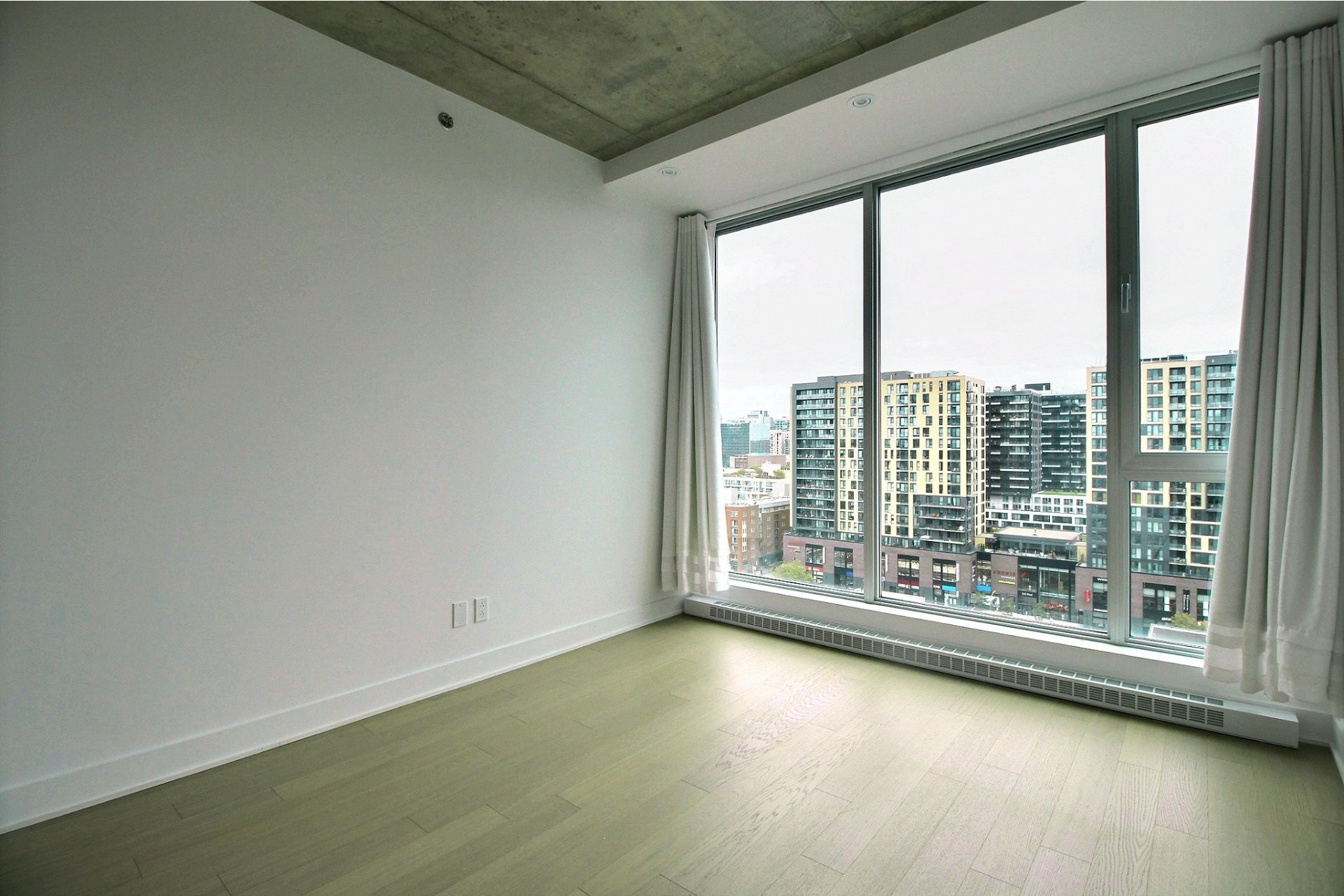 image 10 - Apartment For rent Montréal Le Sud-Ouest  - 4 rooms