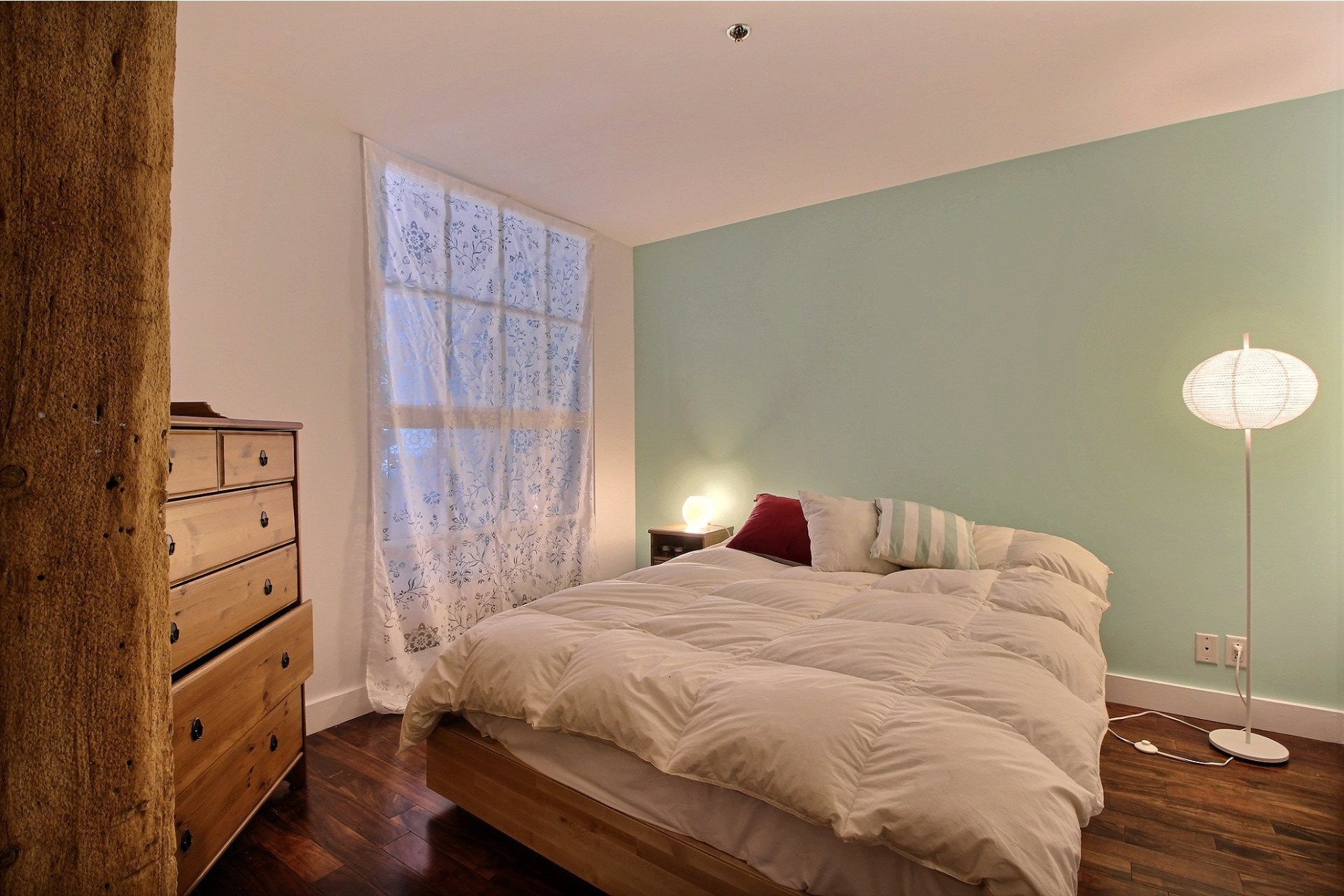 image 9 - Apartment For rent Montréal Mercier/Hochelaga-Maisonneuve  - 5 rooms