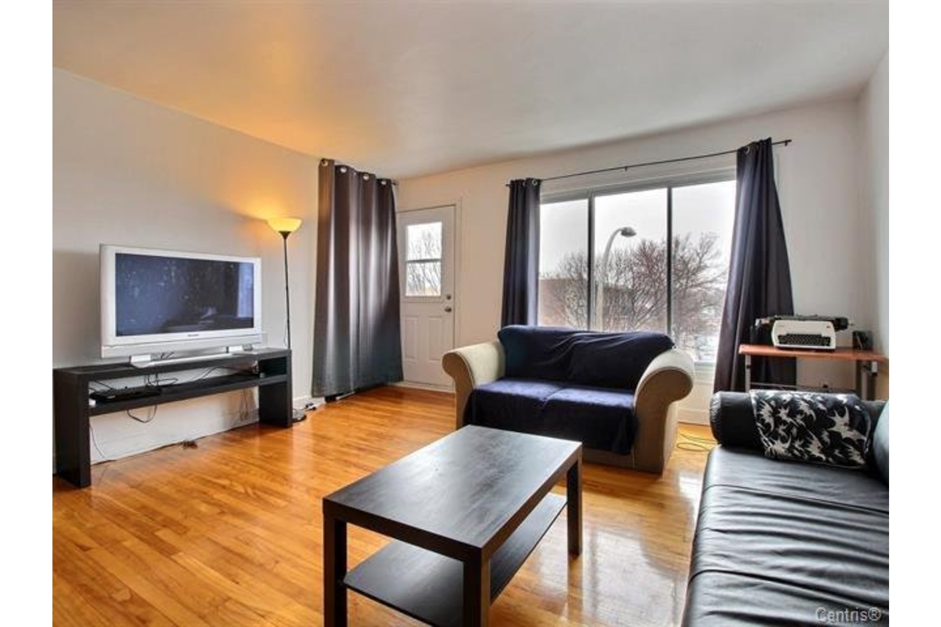 image 4 - Apartment For rent Montréal Mercier/Hochelaga-Maisonneuve  - 7 rooms