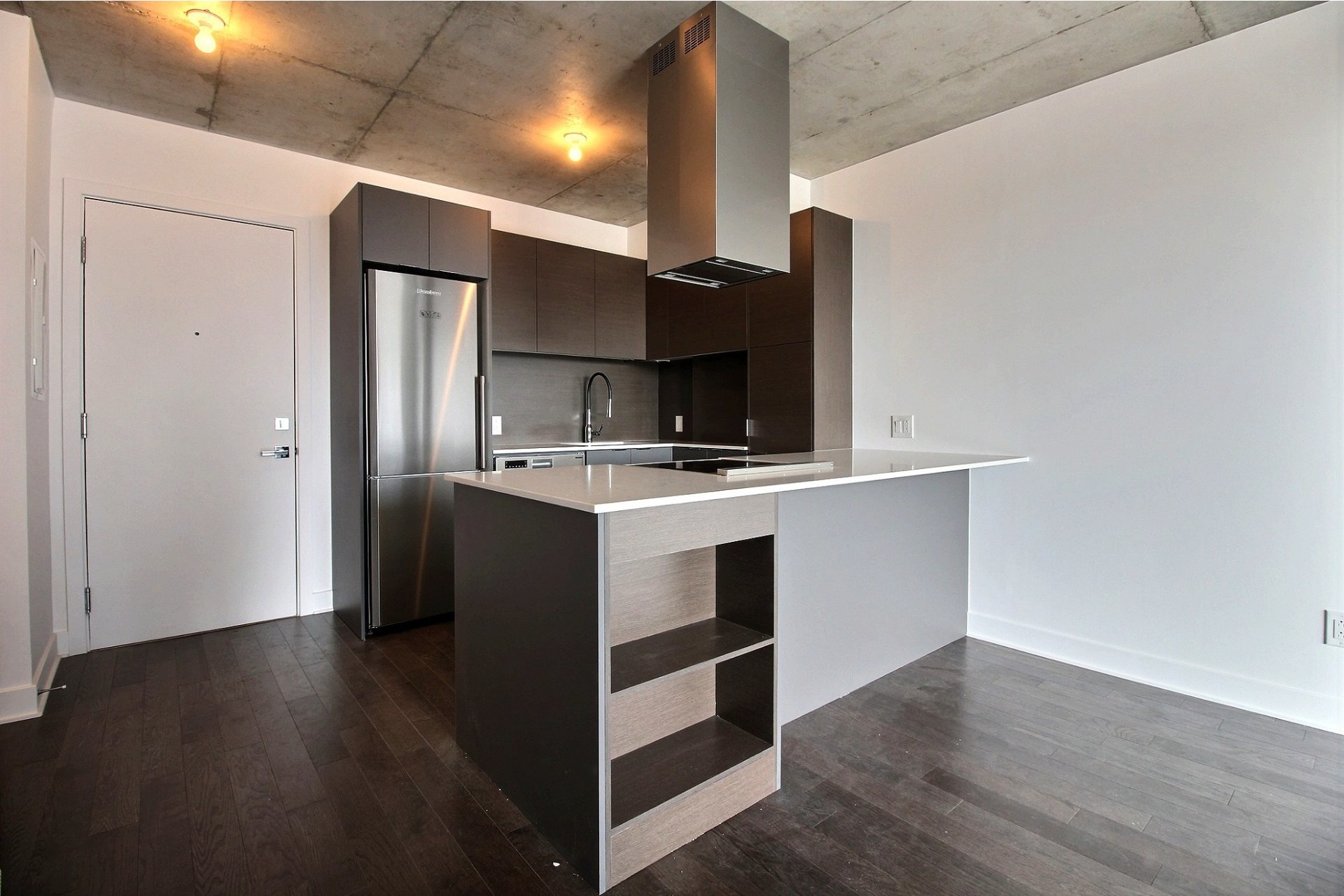image 0 - Apartment For rent Montréal Le Sud-Ouest  - 4 rooms
