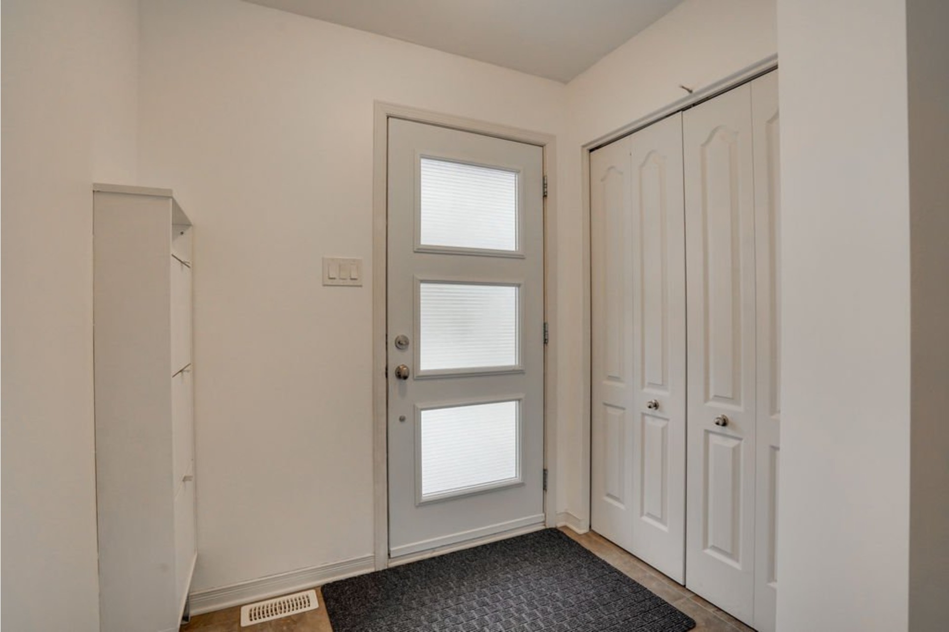 image 1 - House For sale Aylmer Gatineau  - 12 rooms