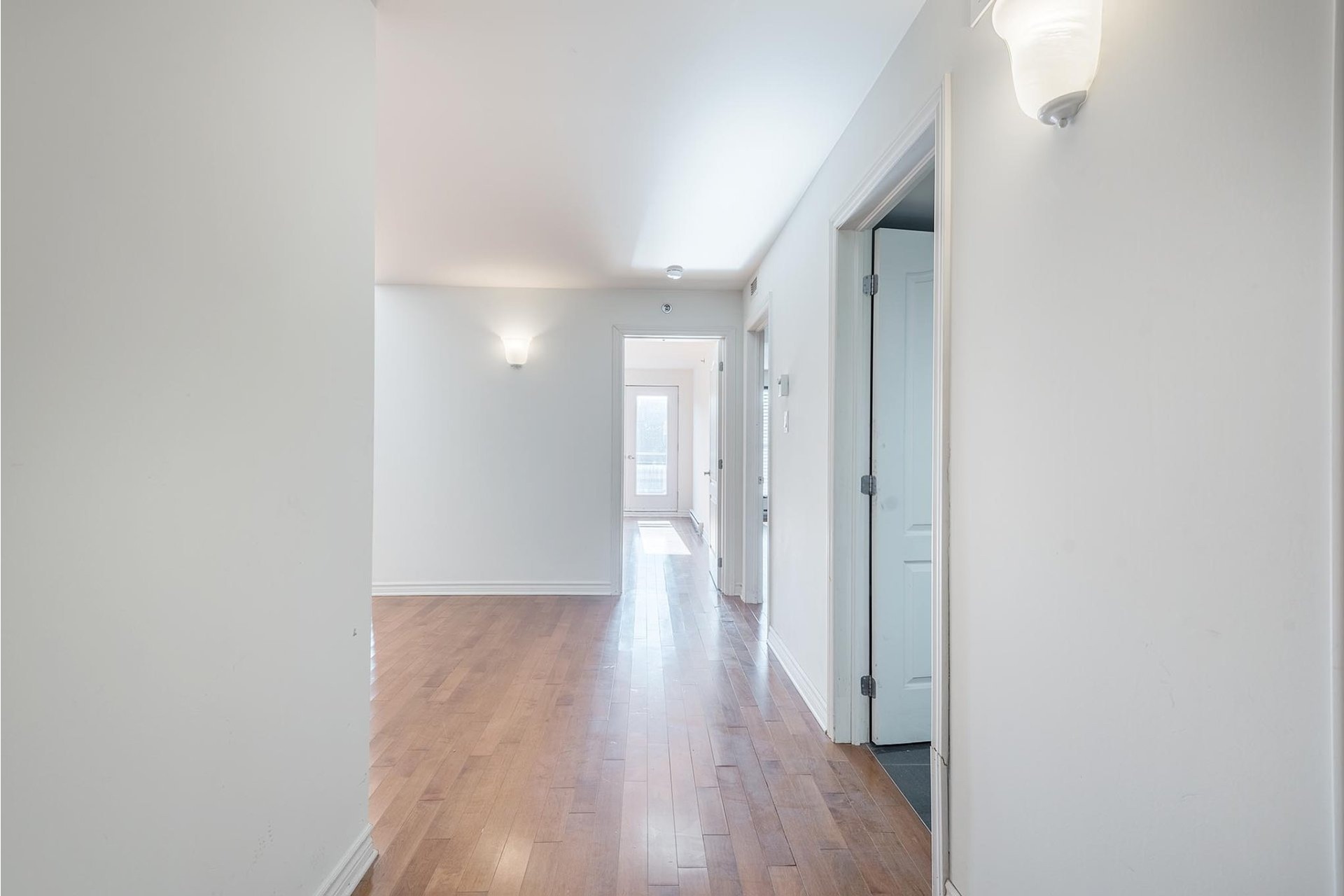 image 2 - 公寓 出售 Côte-des-Neiges/Notre-Dame-de-Grâce Montréal  - 7 室