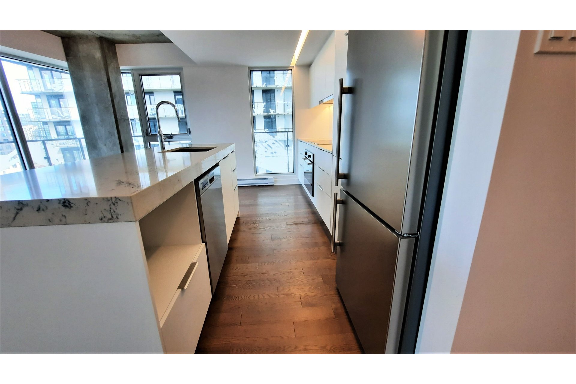 image 4 - Apartment For rent Le Sud-Ouest Montréal  - 6 rooms