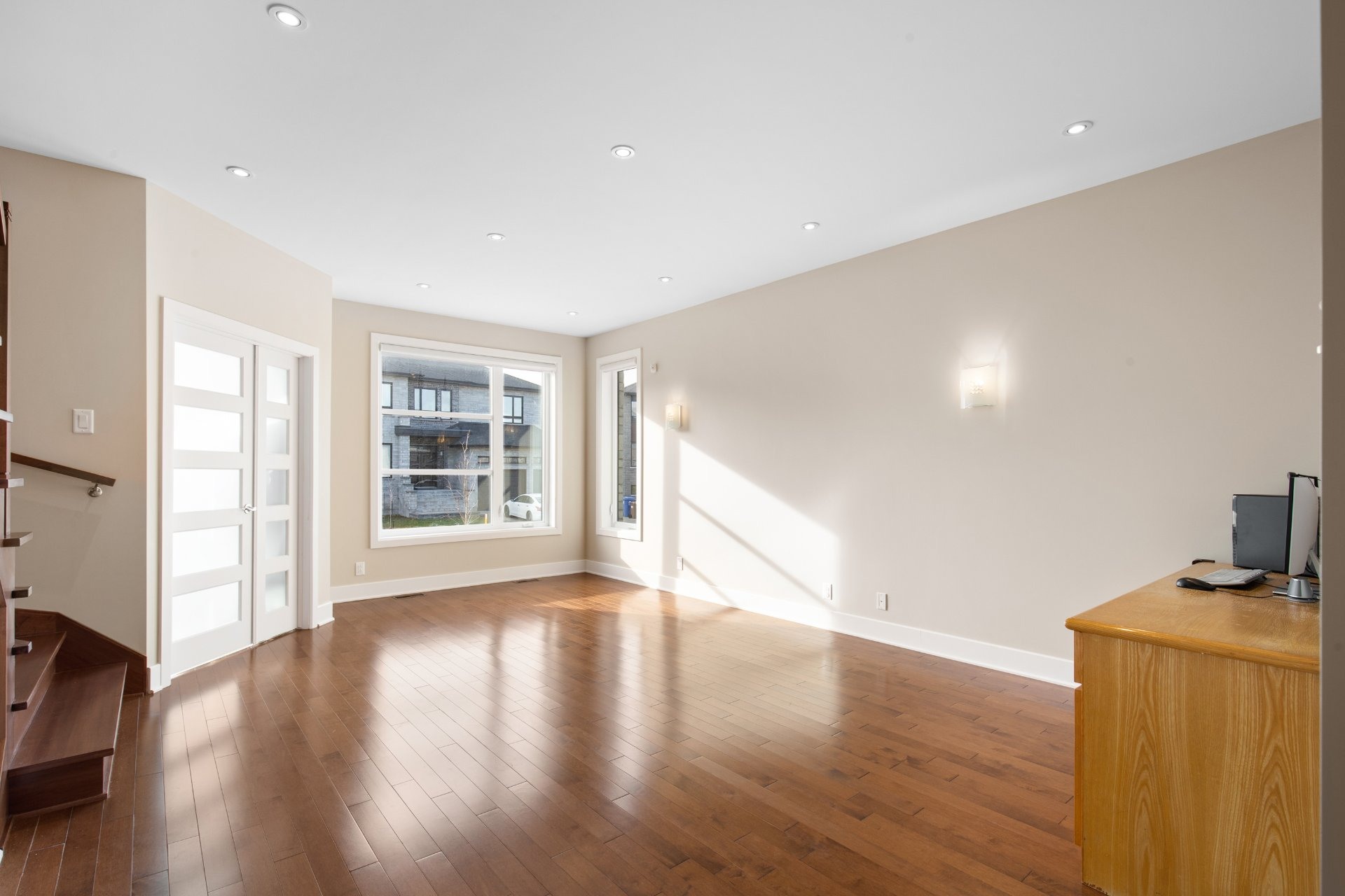 image 1 - House For sale Brossard - 19 rooms