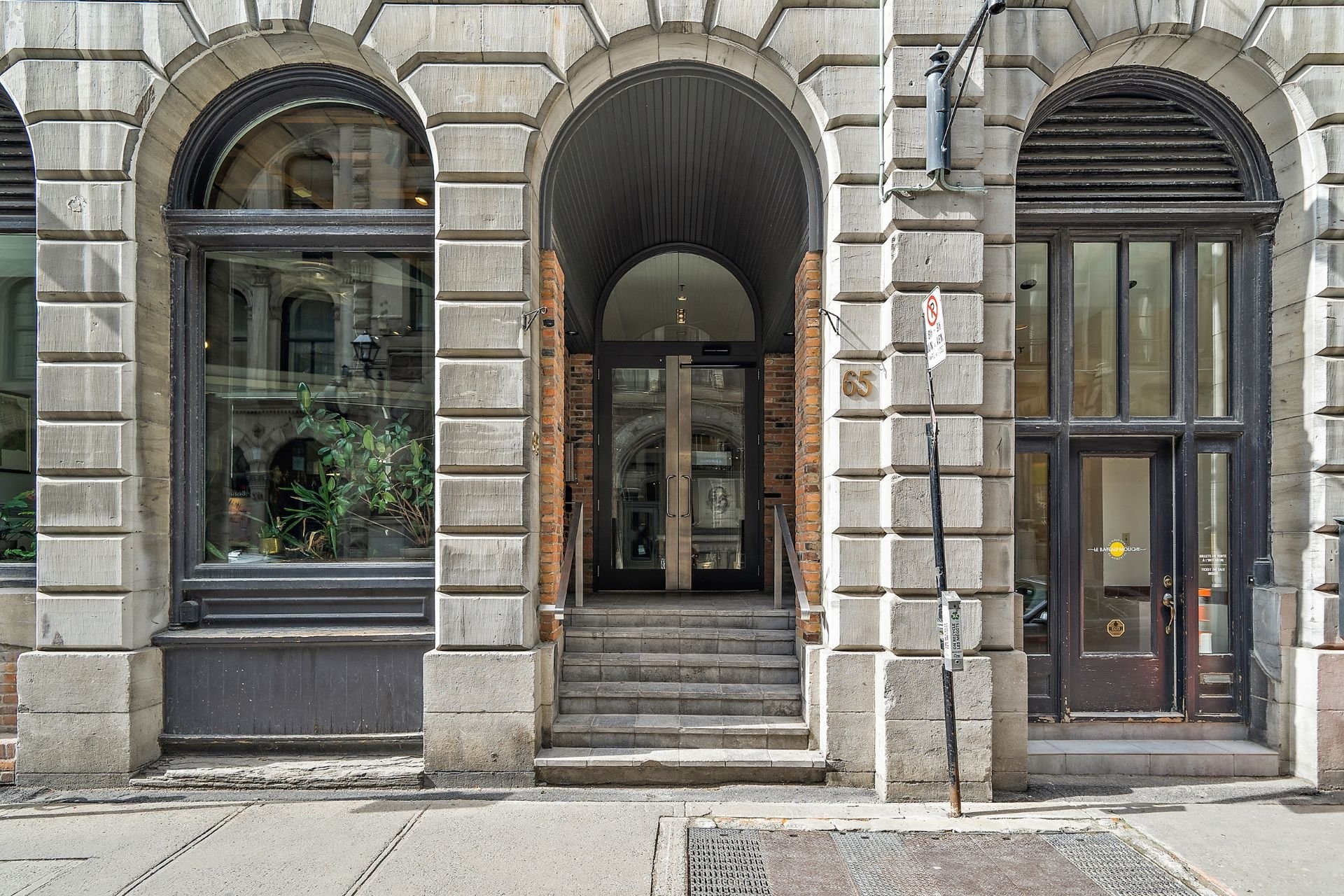 image 1 - Apartment For sale Ville-Marie Montréal  - 5 rooms
