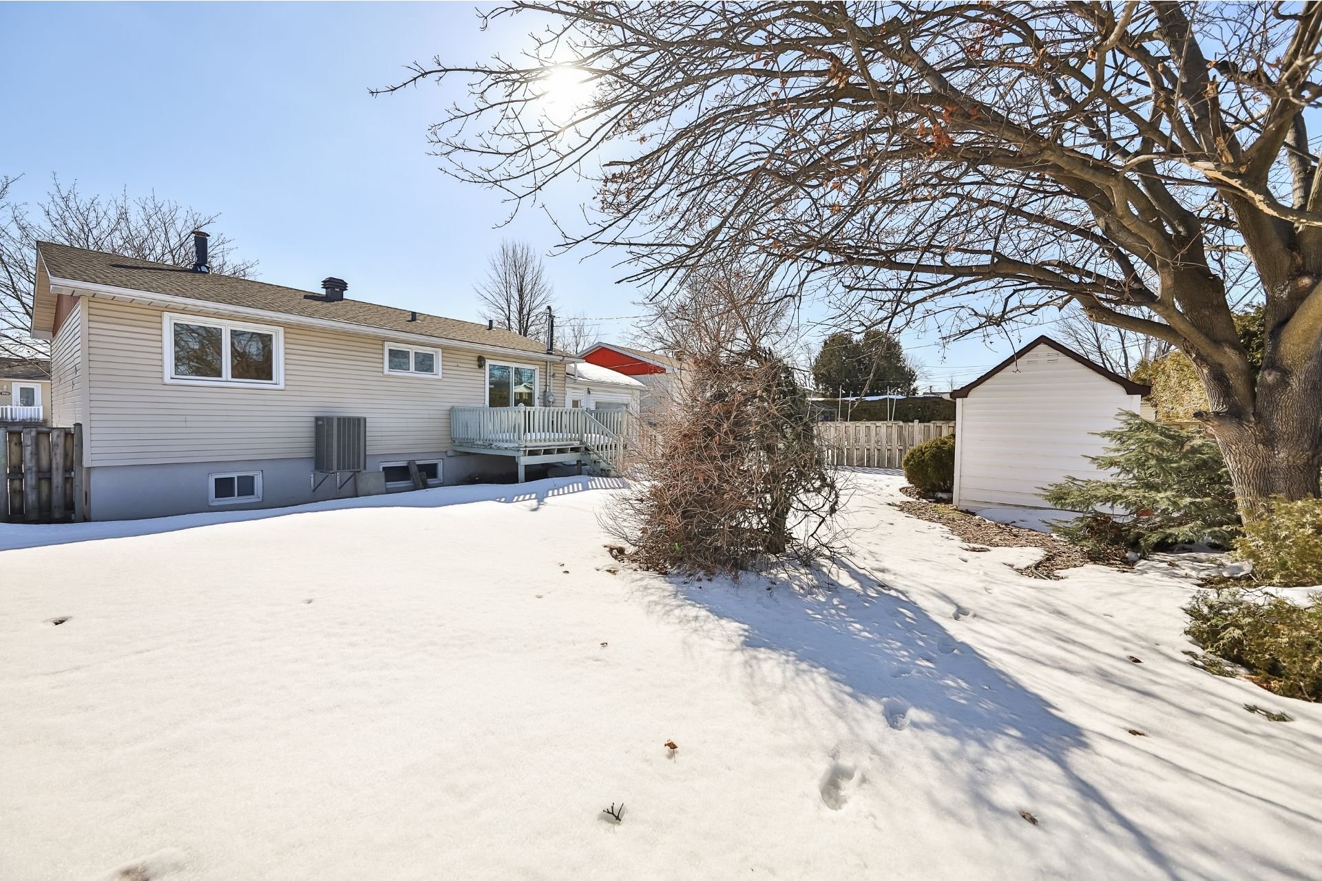 image 18 - House For sale Fabreville Laval  - 9 rooms