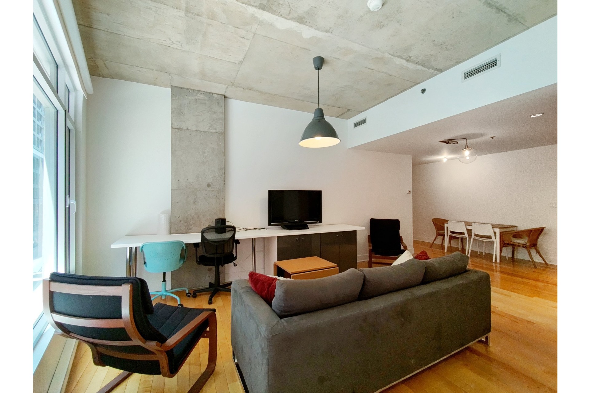 image 3 - Apartment For rent Ville-Marie Montréal  - 4 rooms