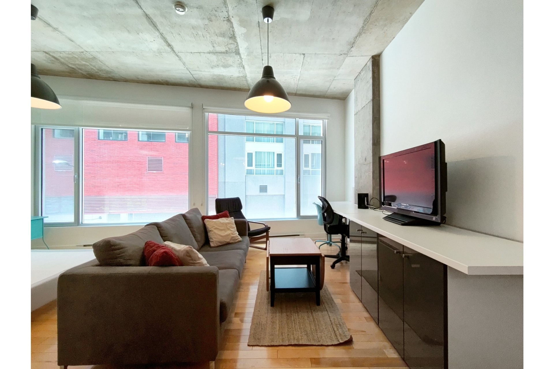 image 0 - Apartment For rent Ville-Marie Montréal  - 4 rooms