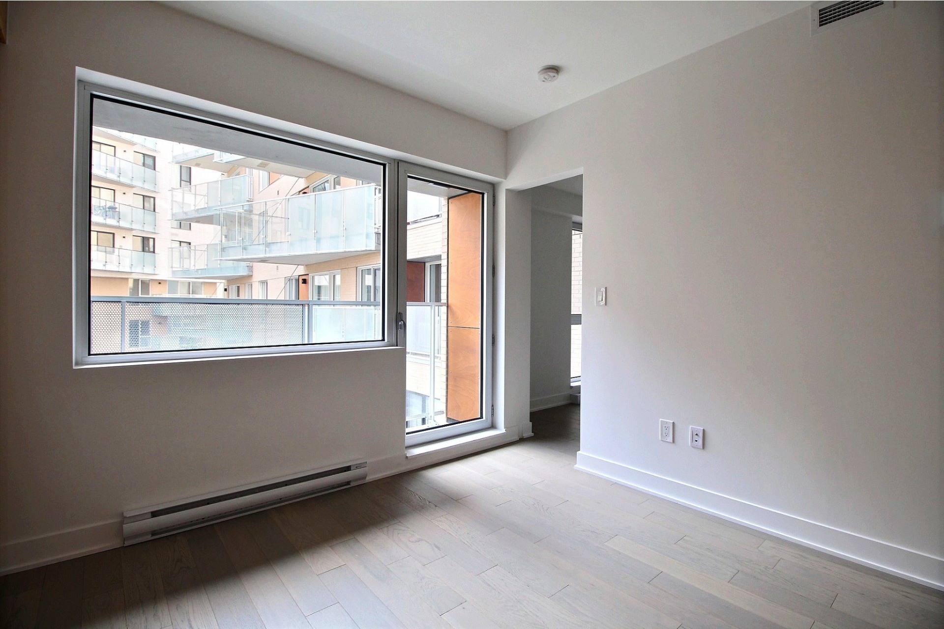 image 5 - Apartment For rent Le Sud-Ouest Montréal  - 4 rooms