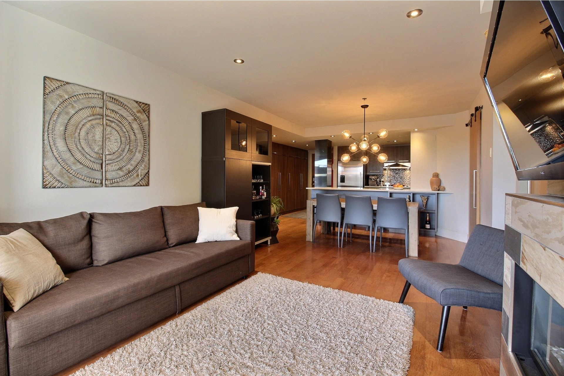 image 2 - Apartment For rent Ville-Marie Montréal  - 6 rooms