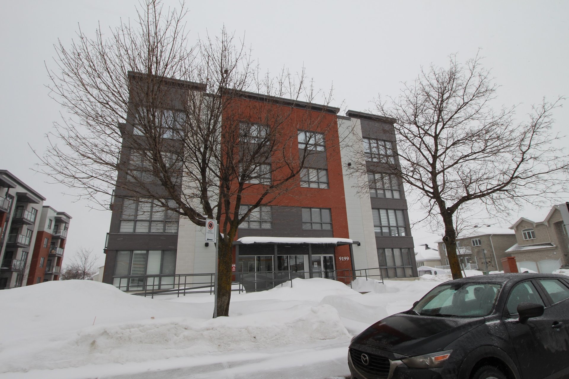 image 26 - Apartment For rent Rivière-des-Prairies/Pointe-aux-Trembles Montréal  - 6 rooms