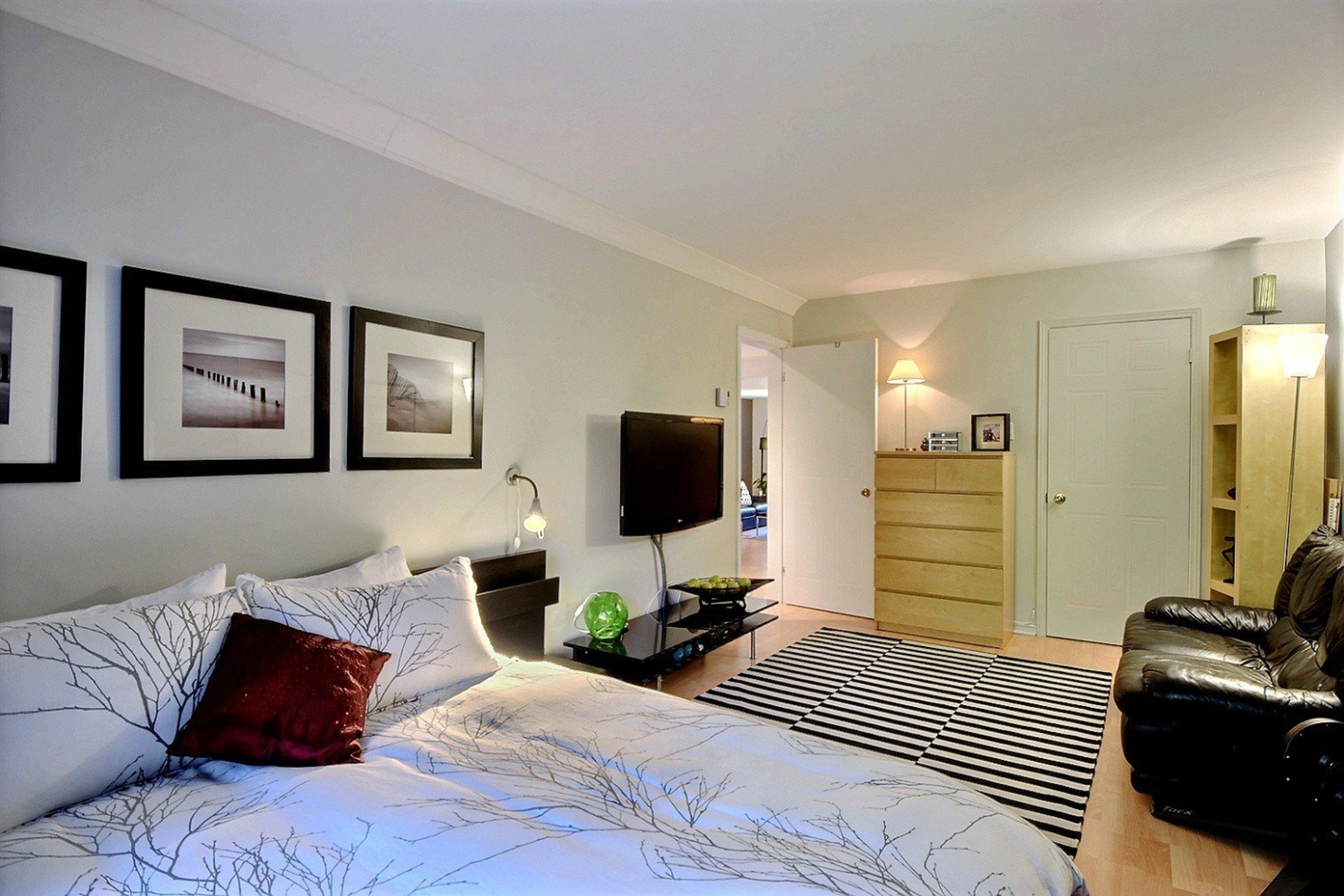 image 11 - Apartment For rent Le Sud-Ouest Montréal  - 5 rooms