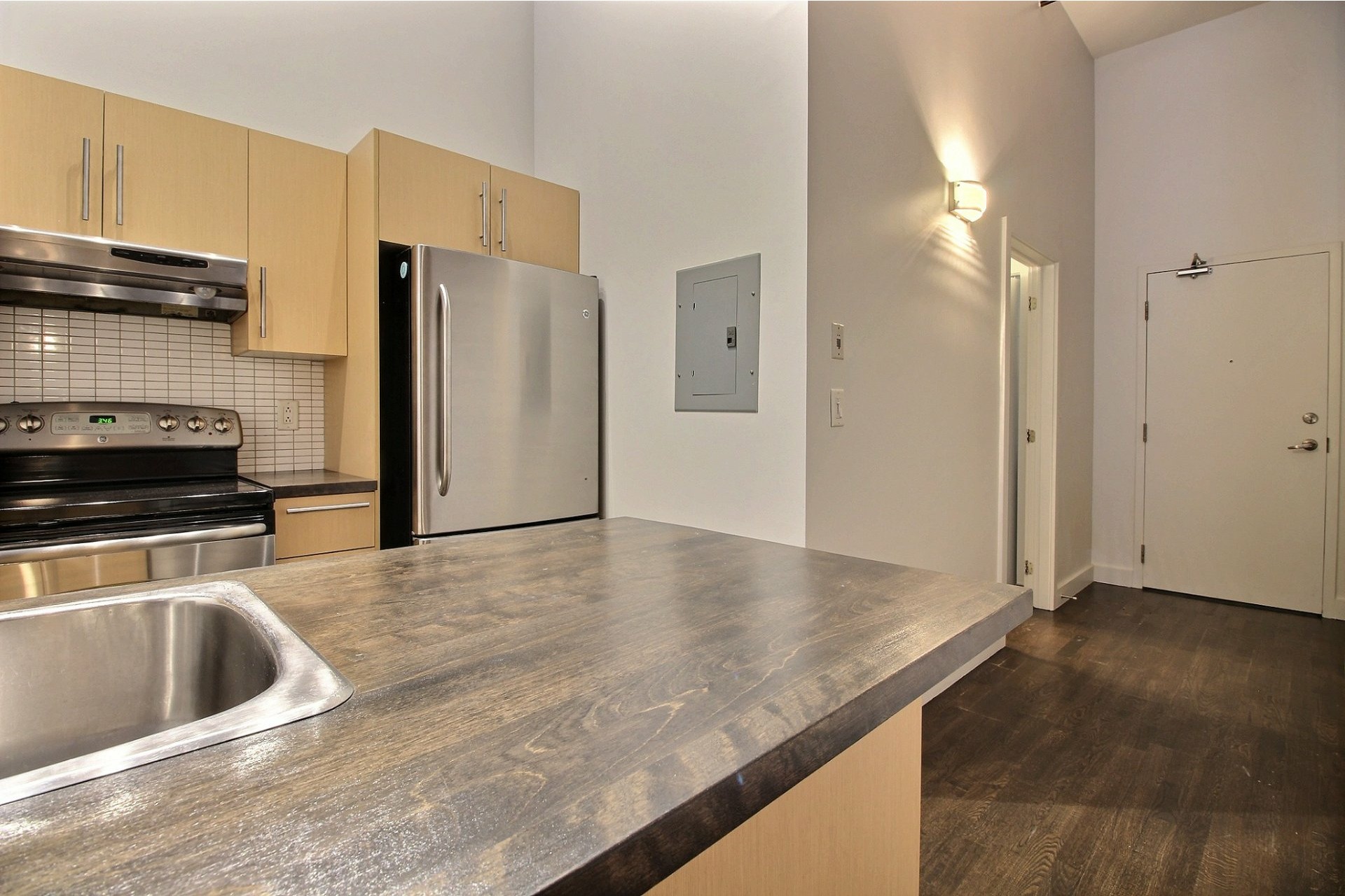 image 13 - Apartment For rent Mercier/Hochelaga-Maisonneuve Montréal  - 6 rooms