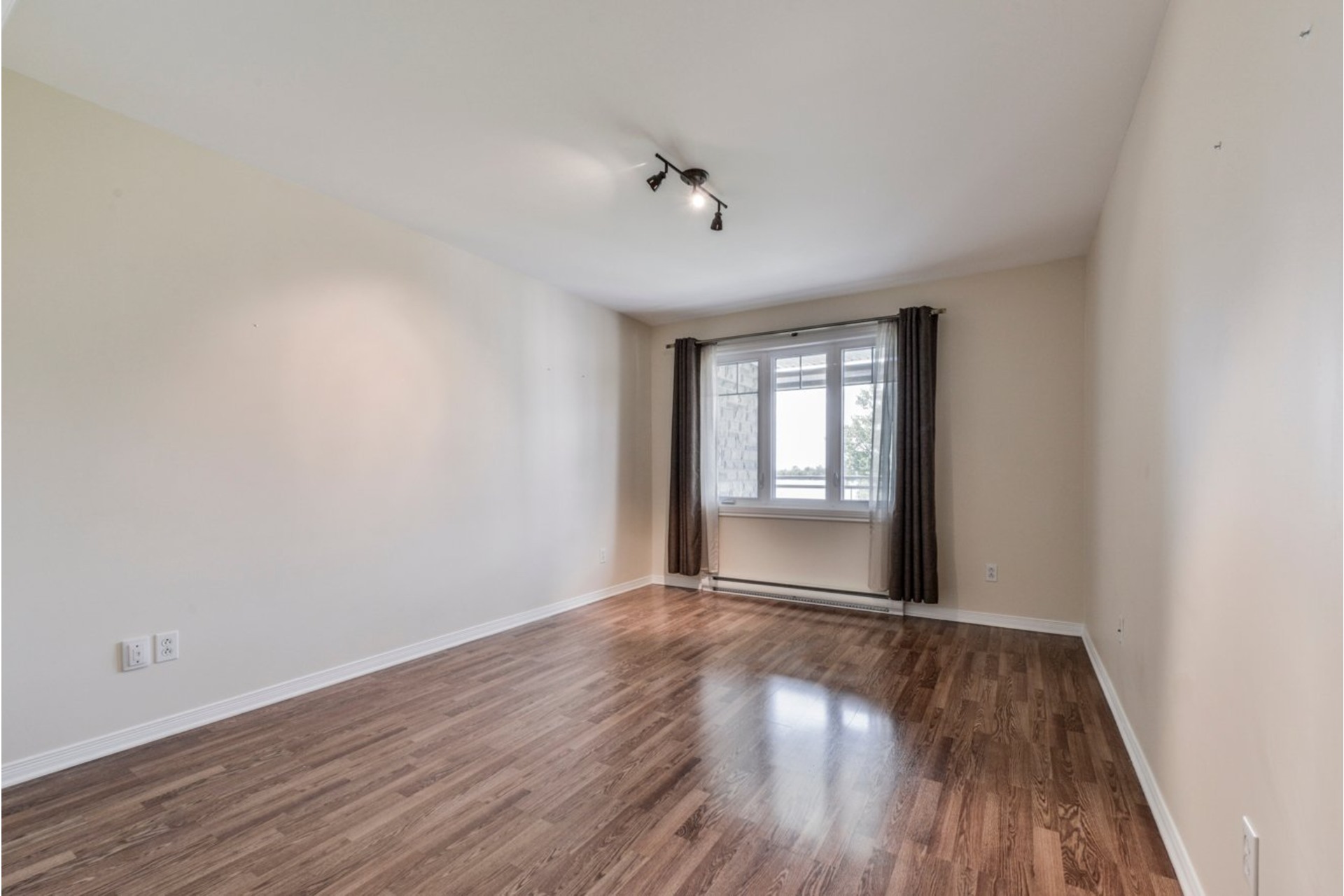image 10 - Apartment For rent Brossard - 8 rooms