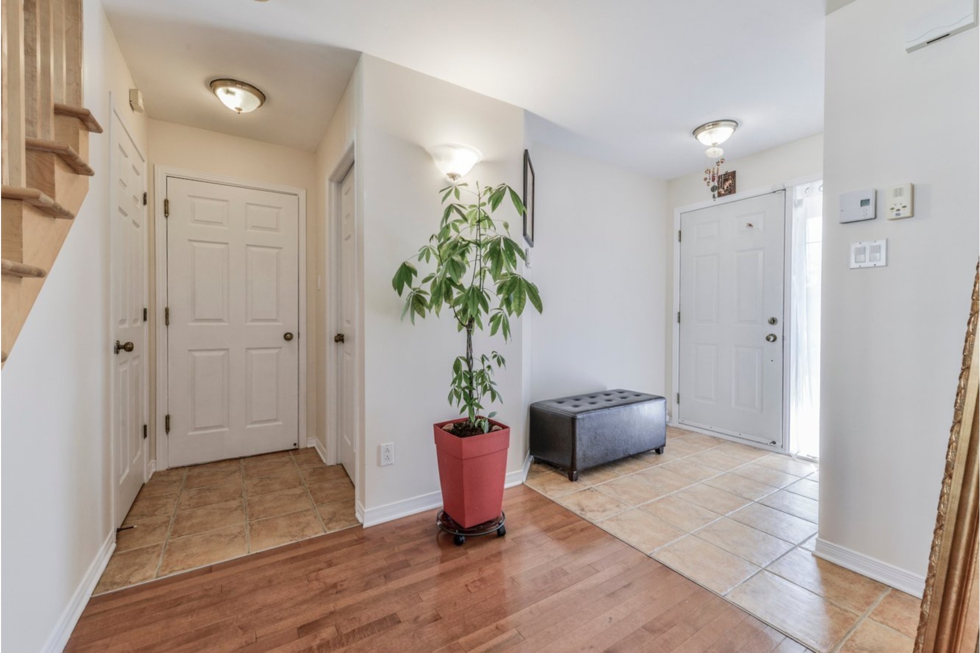 image 2 - House For sale Brossard - 11 rooms
