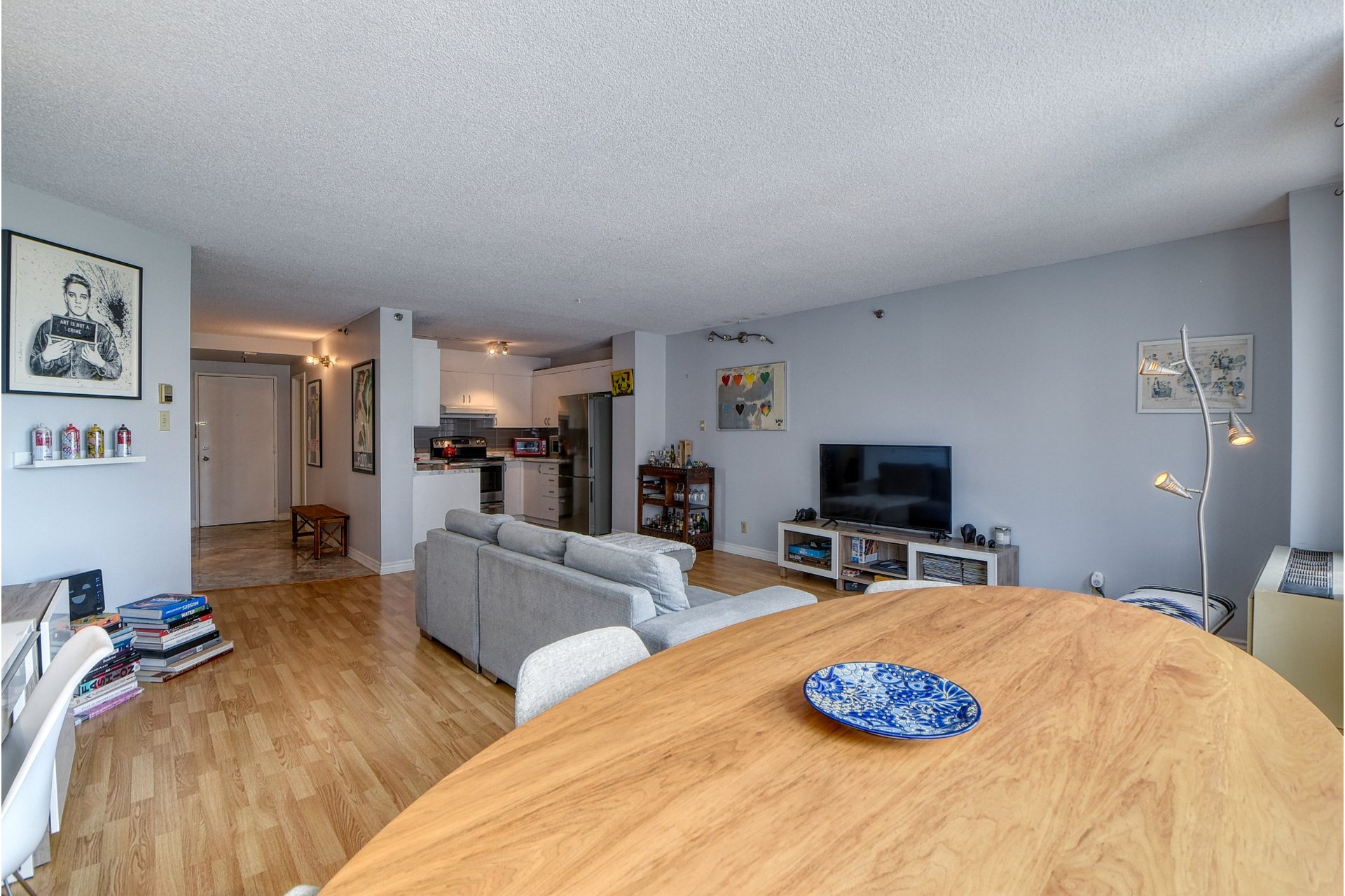 image 4 - Apartment For rent Ville-Marie Montréal  - 5 rooms
