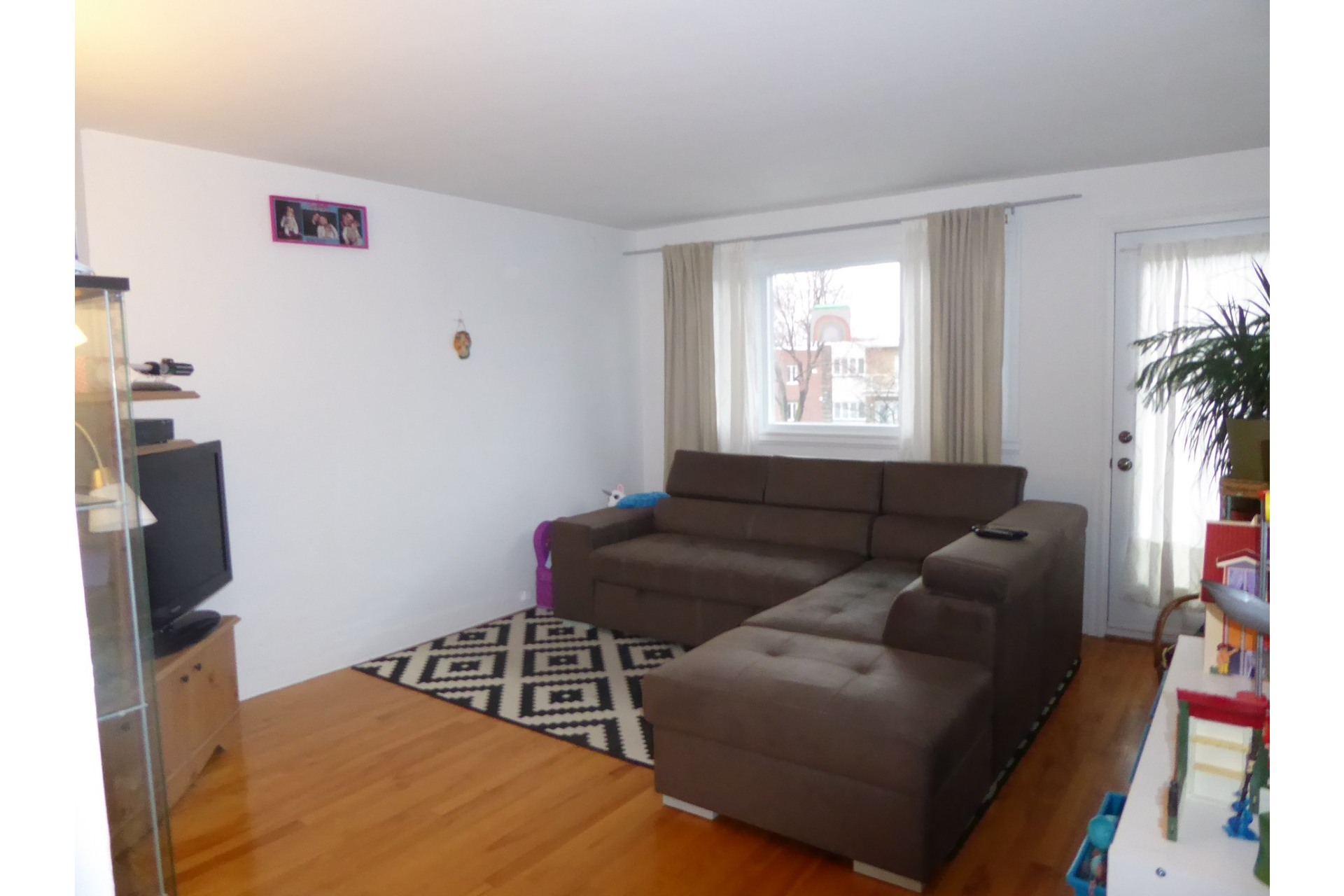 image 6 - Apartment For rent Anjou Montréal  - 5 rooms