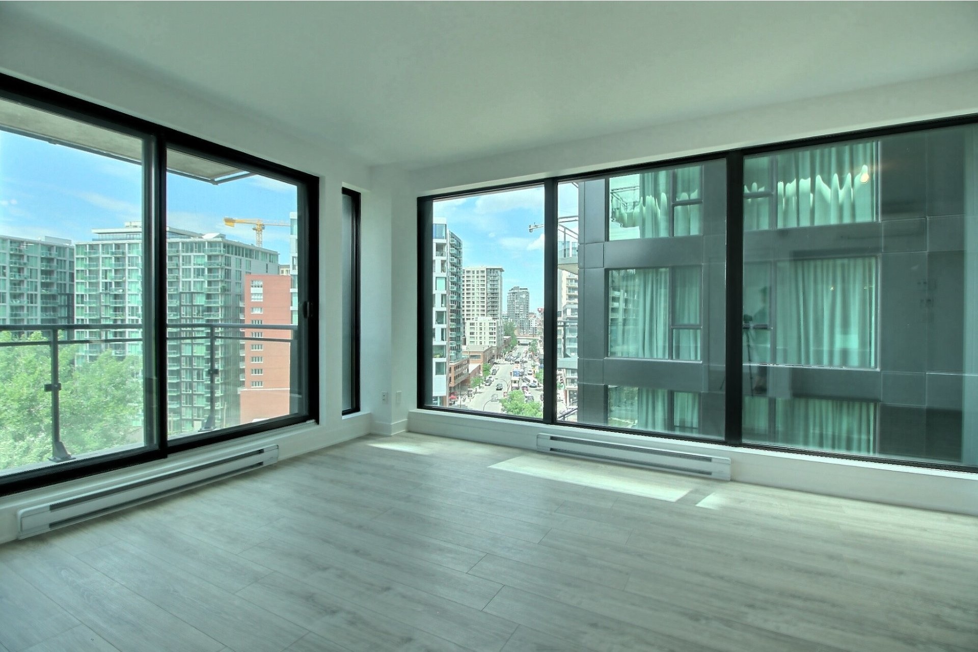 image 3 - Apartment For rent Le Sud-Ouest Montréal  - 6 rooms