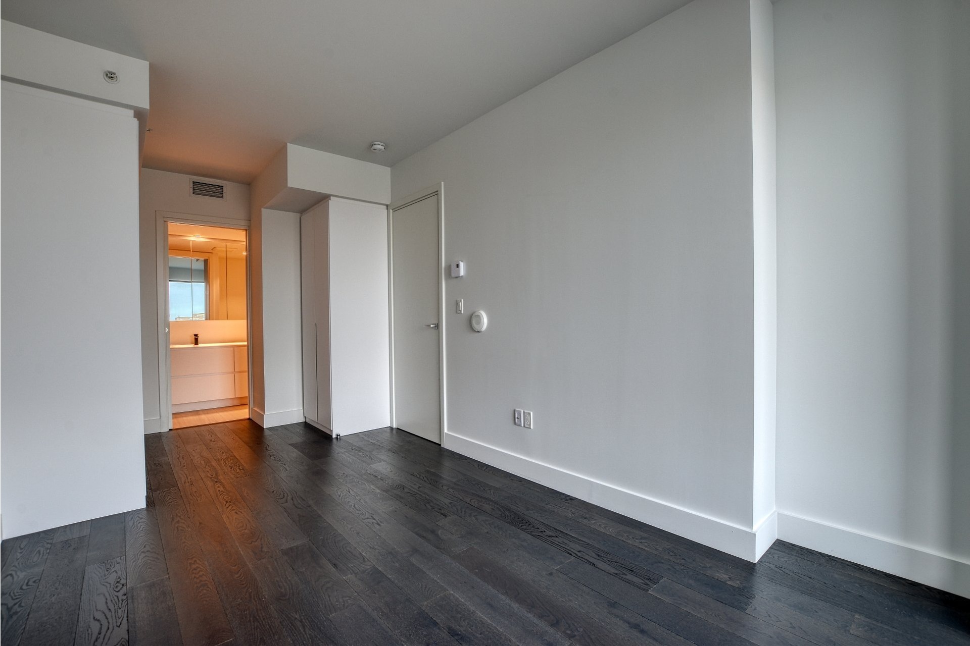 image 8 - Apartment For rent Verdun/Île-des-Soeurs Montréal  - 6 rooms