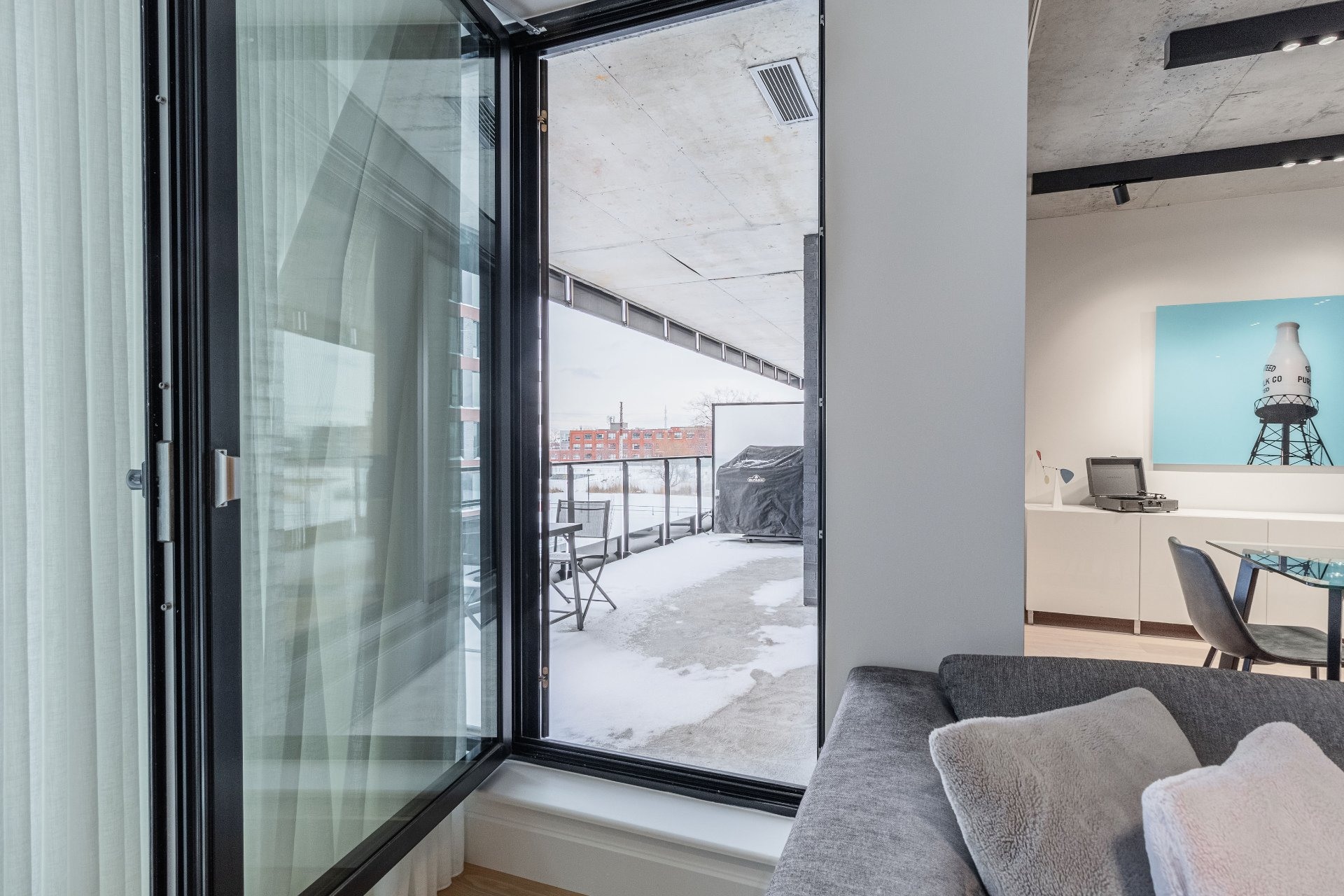 image 10 - Apartment For rent Le Sud-Ouest Montréal  - 8 rooms