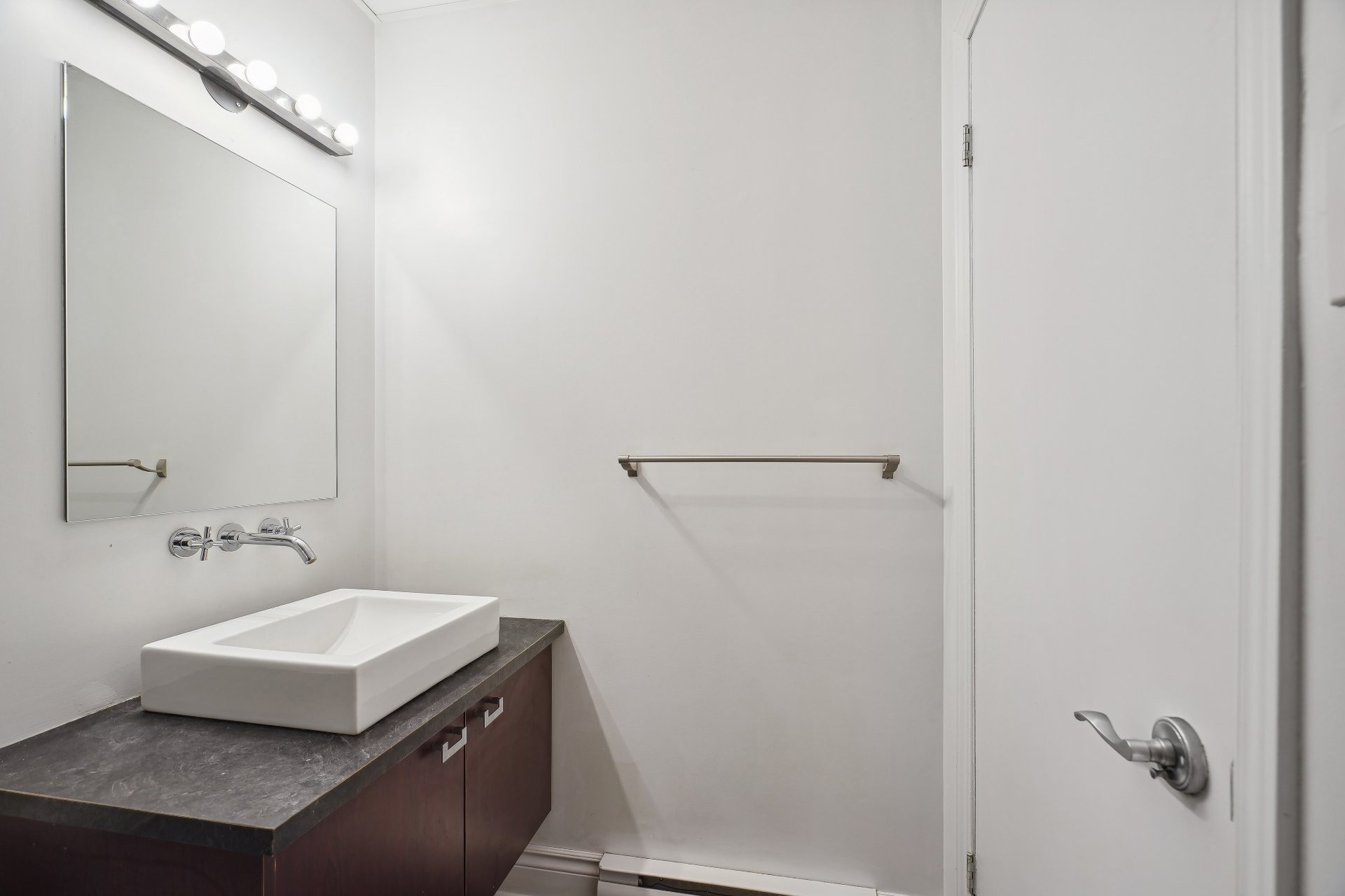 image 15 - Apartment For rent Le Plateau-Mont-Royal Montréal  - 4 rooms