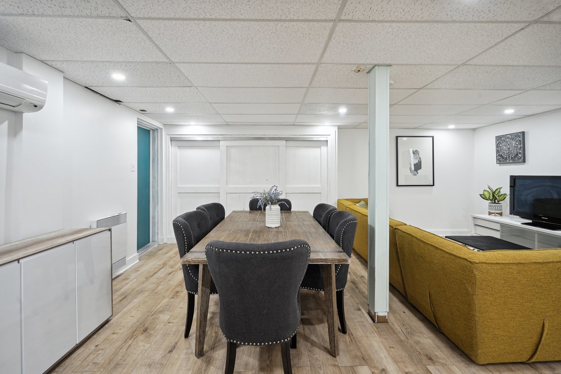 image 8 - Apartment For rent Mercier/Hochelaga-Maisonneuve Montréal  - 7 rooms