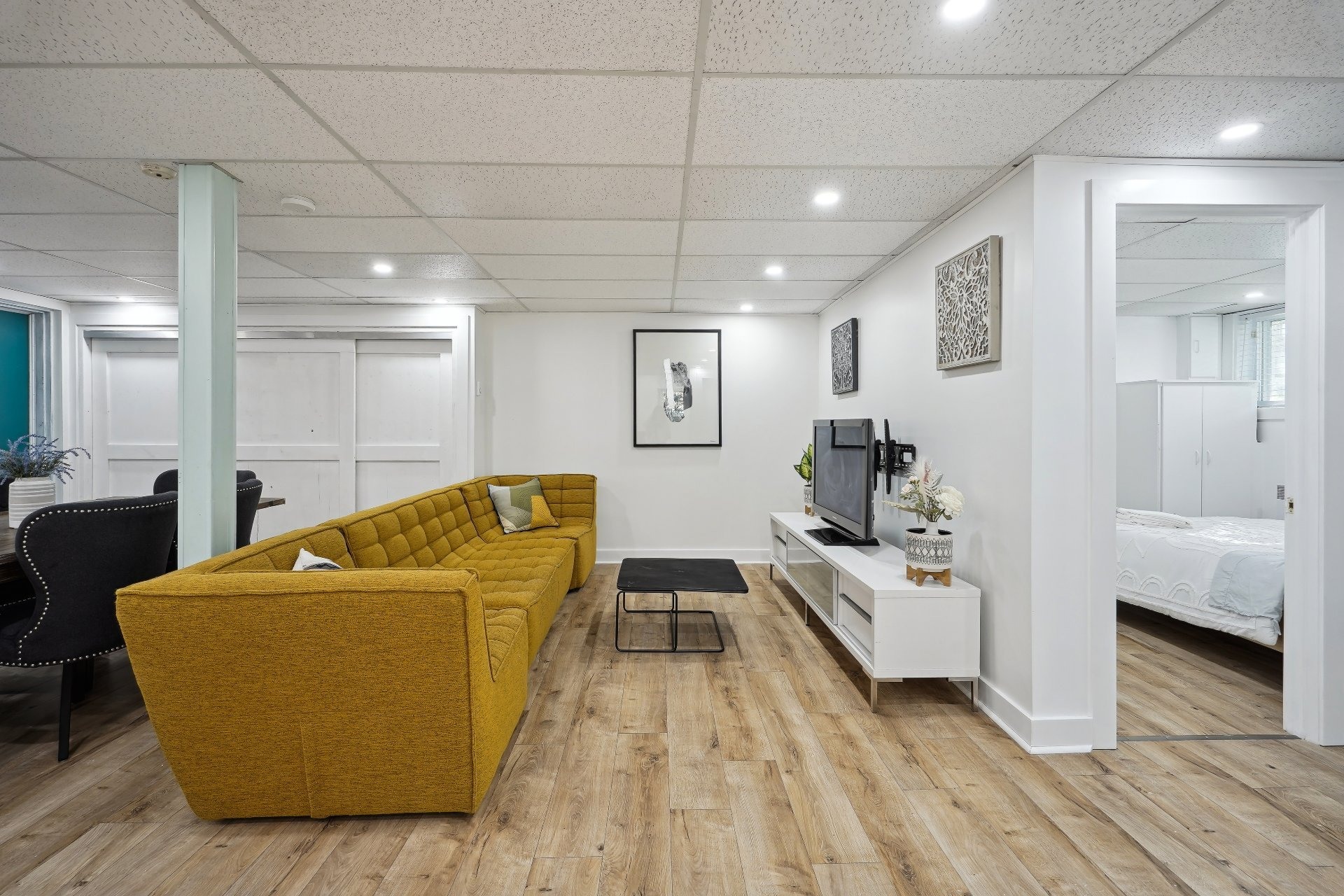 image 3 - Apartment For rent Mercier/Hochelaga-Maisonneuve Montréal  - 7 rooms
