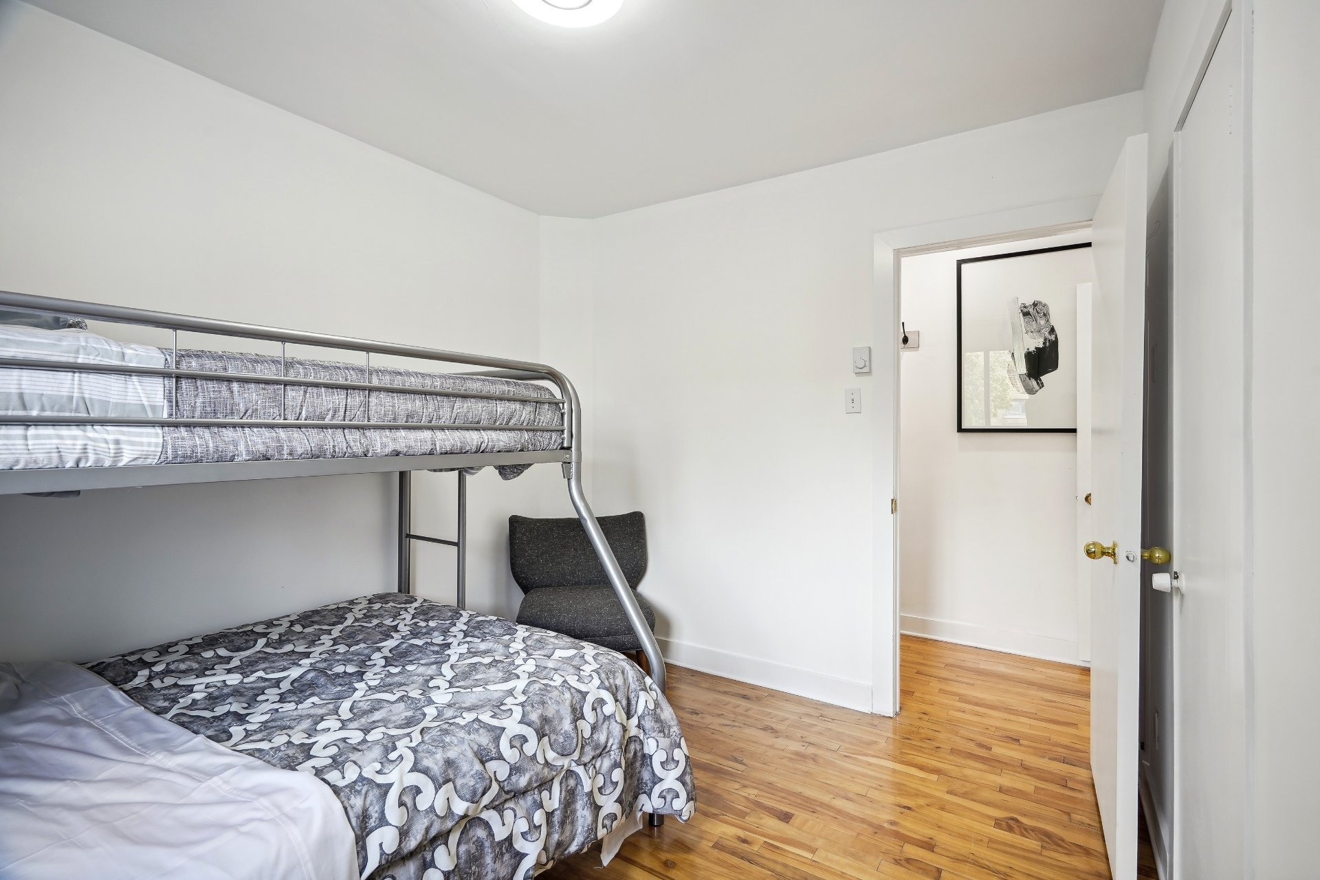 image 15 - Apartment For rent Mercier/Hochelaga-Maisonneuve Montréal  - 5 rooms