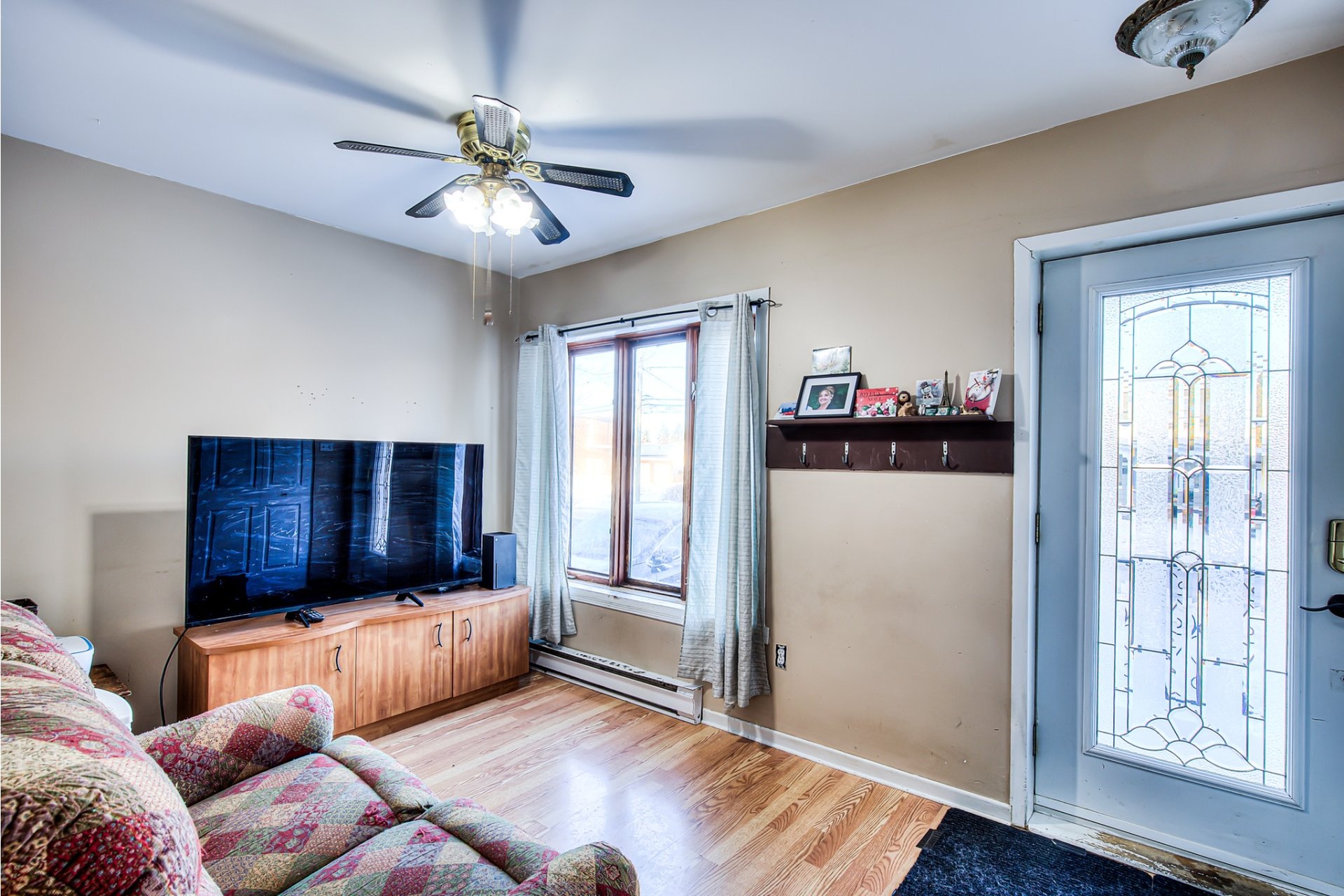 image 1 - House For sale Salaberry-de-Valleyfield - 9 rooms