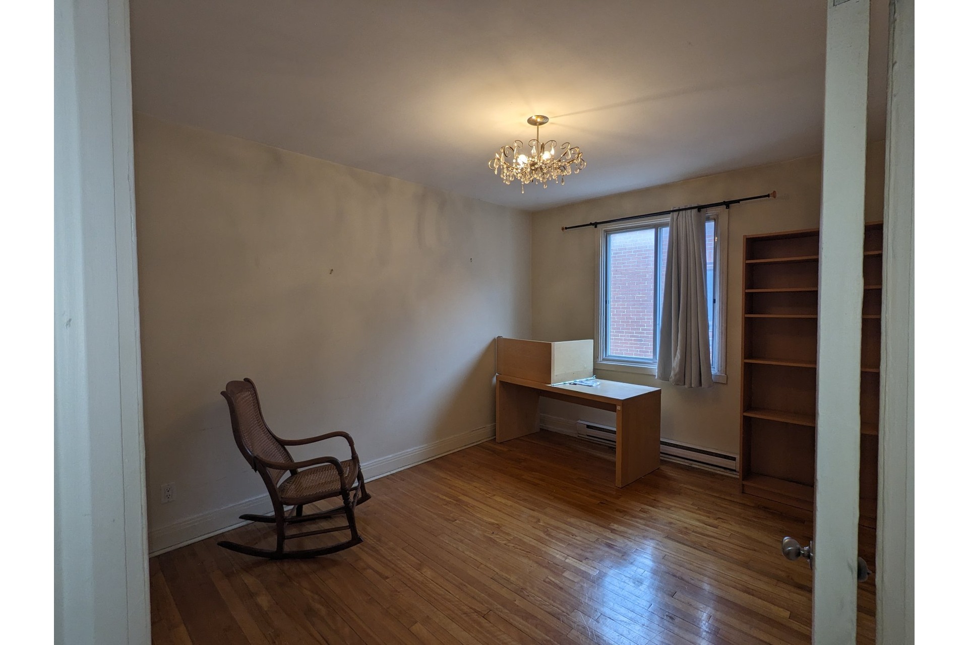 image 9 - Apartment For rent Côte-des-Neiges/Notre-Dame-de-Grâce Montréal  - 5 rooms