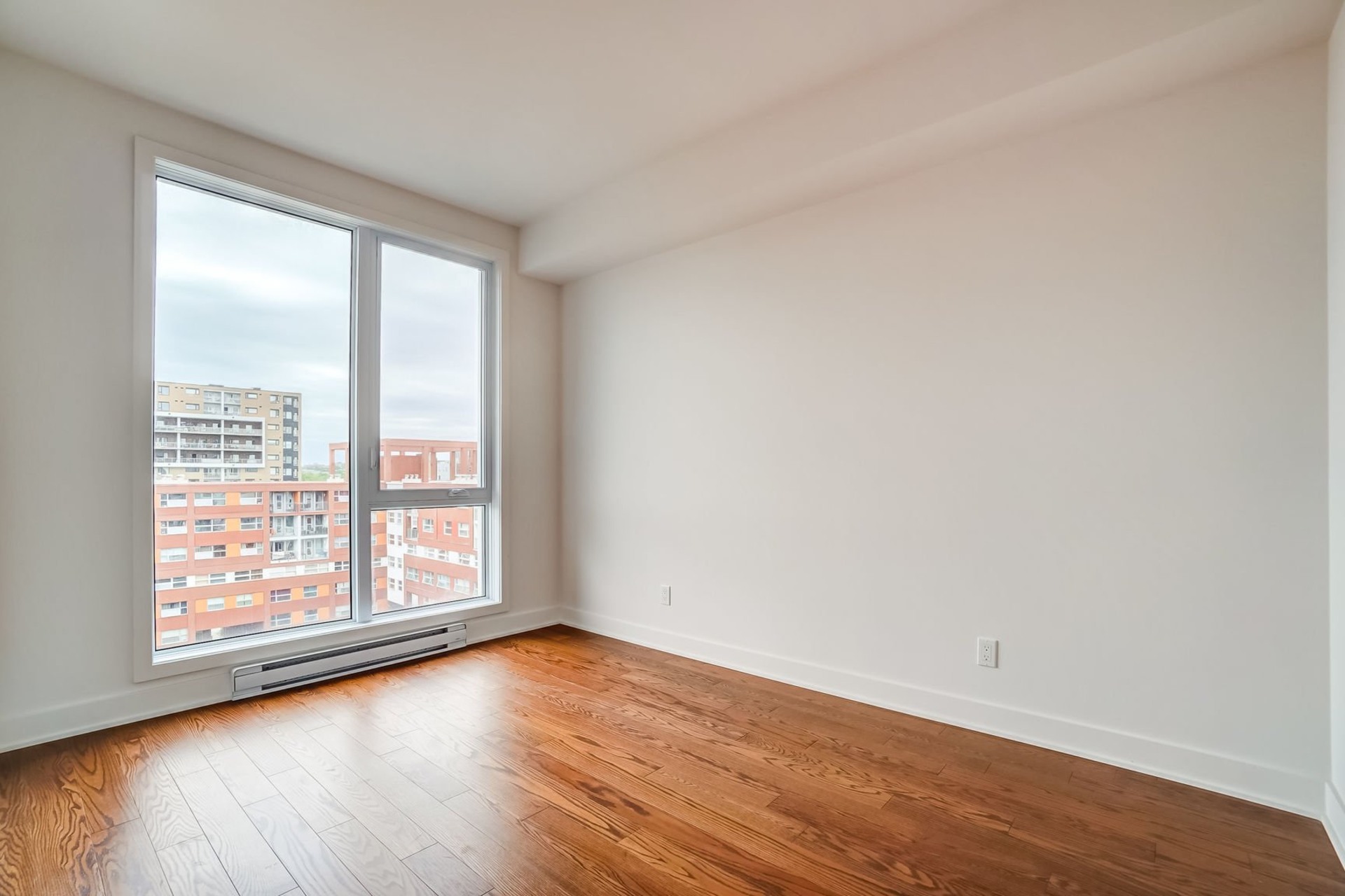 image 4 - Apartment For rent Le Sud-Ouest Montréal  - 3 rooms