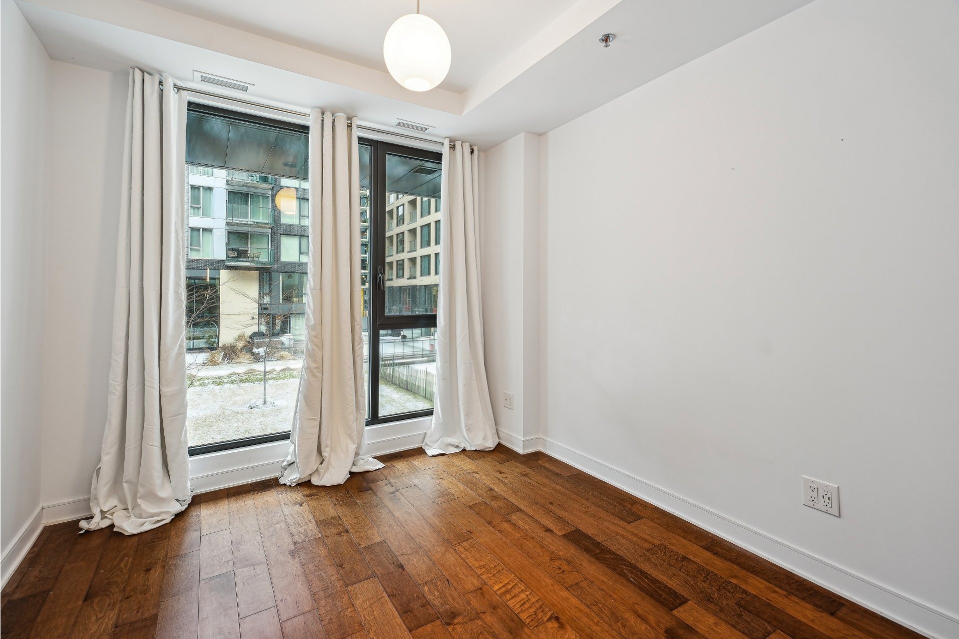 image 18 - Apartment For rent Le Sud-Ouest Montréal  - 7 rooms