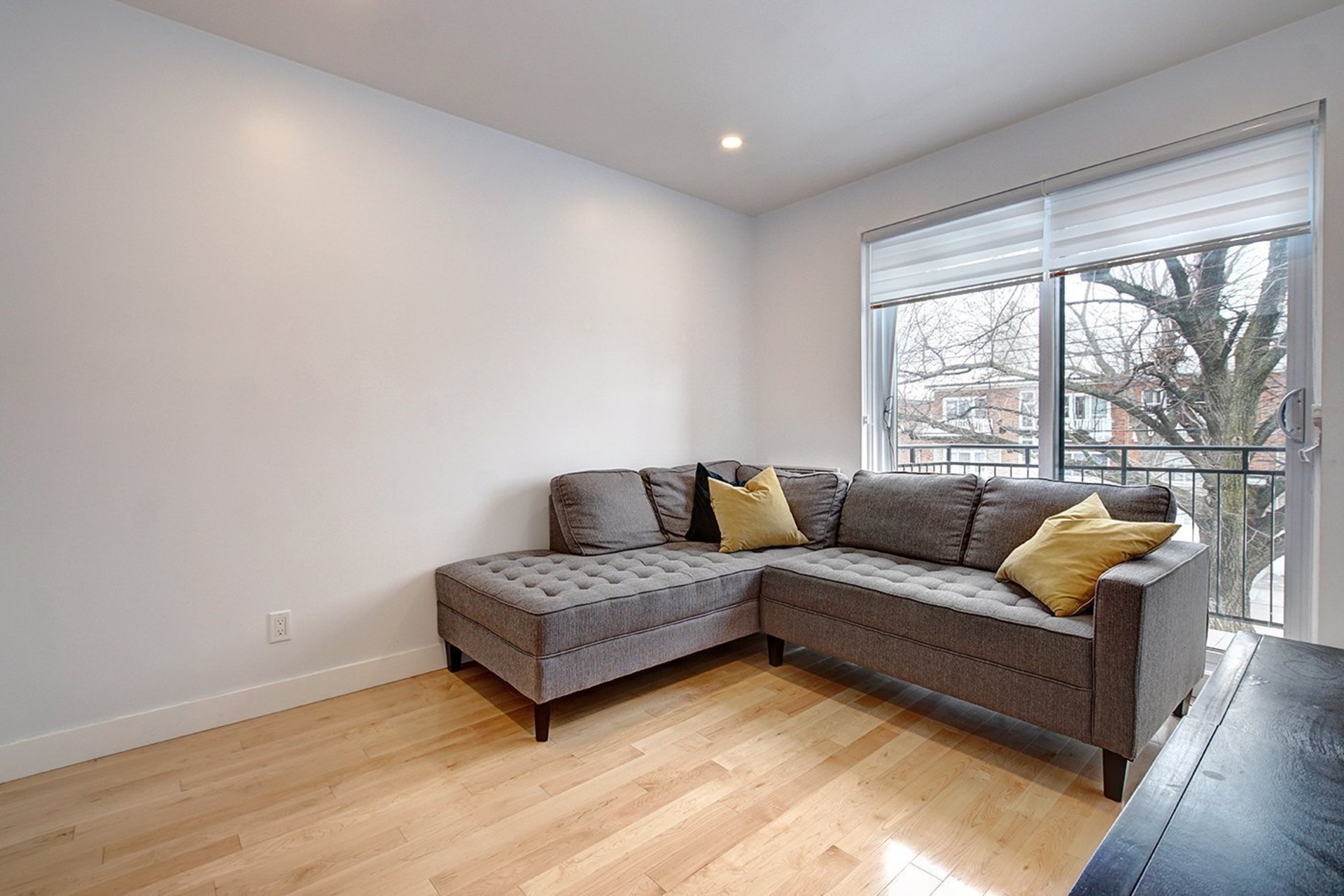 image 2 - Apartment For rent Rosemont/La Petite-Patrie Montréal  - 3 rooms