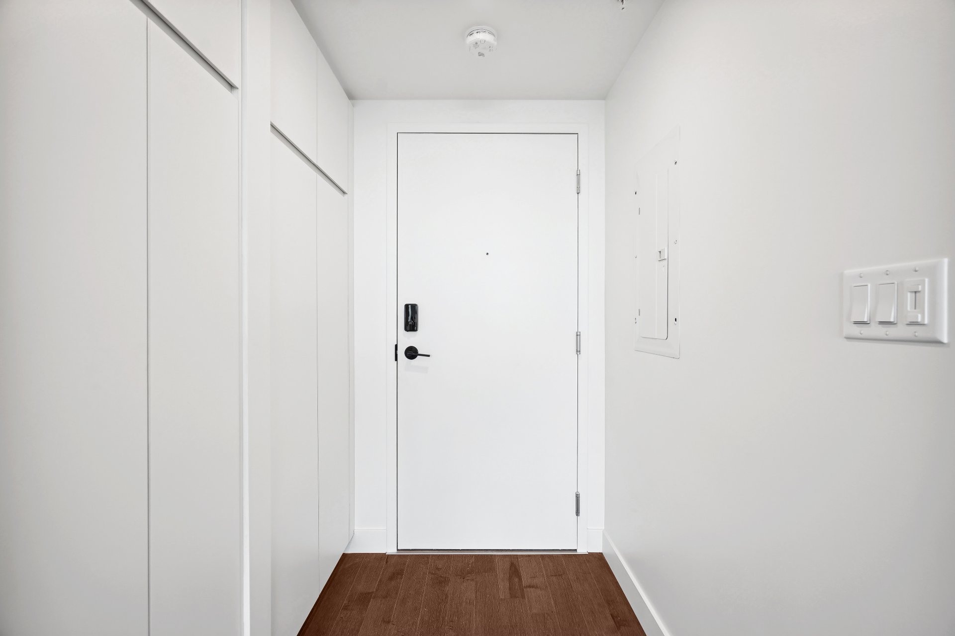 image 4 - Apartment For rent Ville-Marie Montréal  - 4 rooms