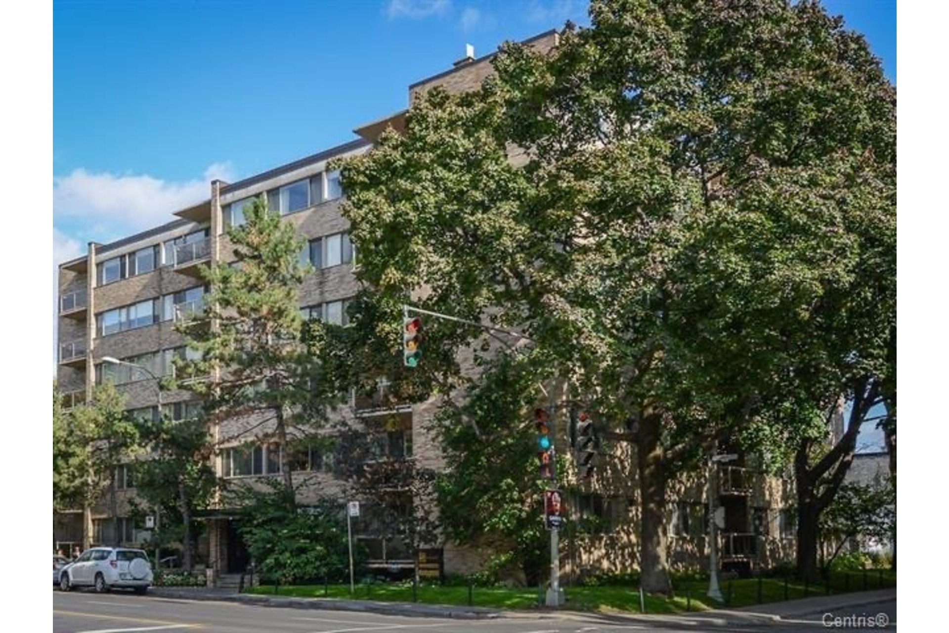 image 1 - Apartment For sale Westmount - 5 rooms