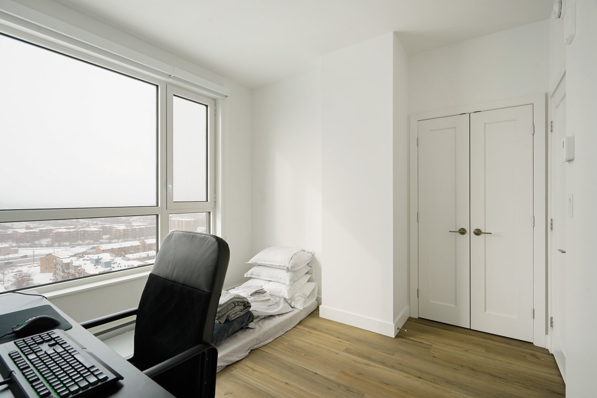 image 15 - Apartment For rent Ahuntsic-Cartierville Montréal  - 8 rooms